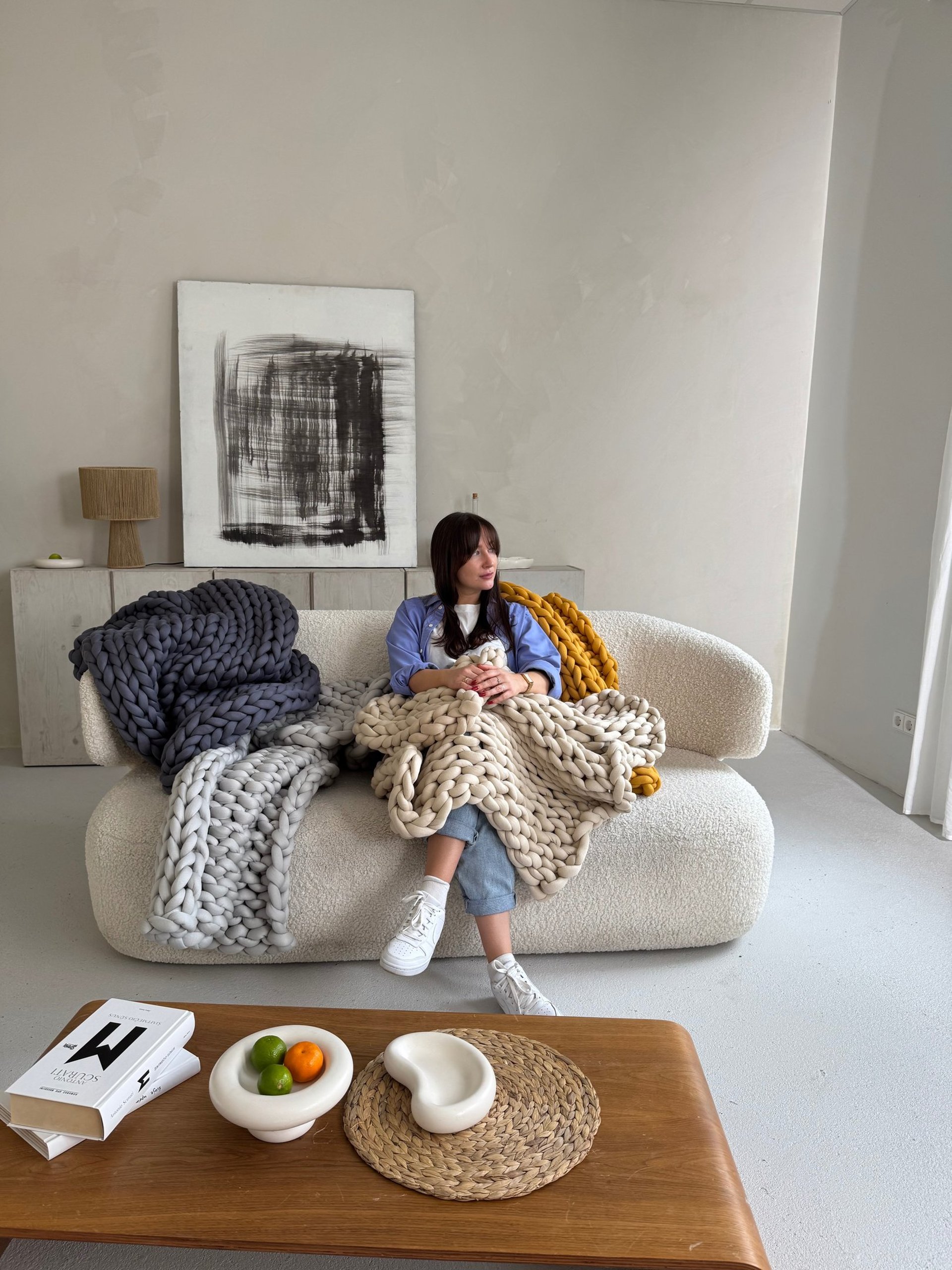 black and white bed linen