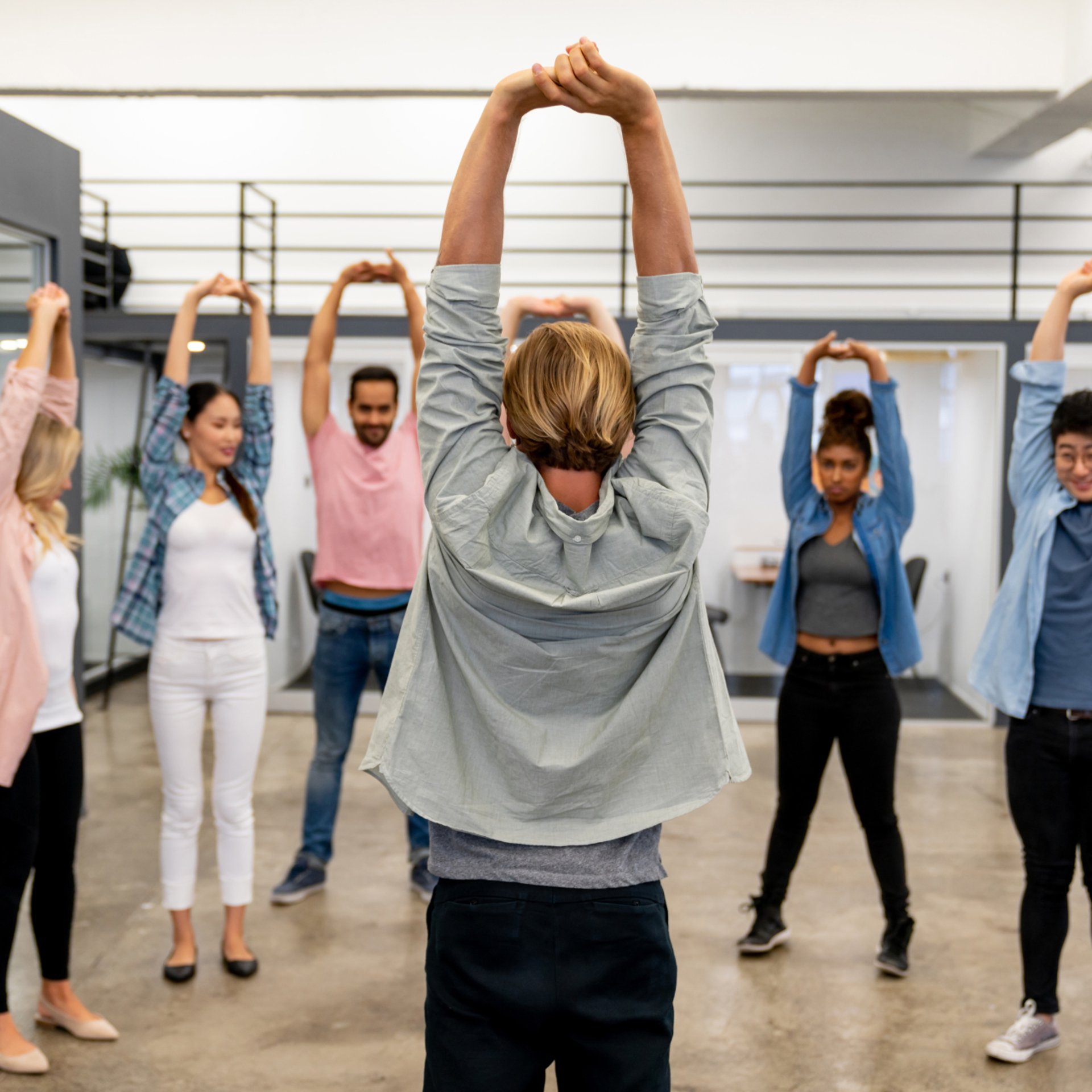 gray computer monitor