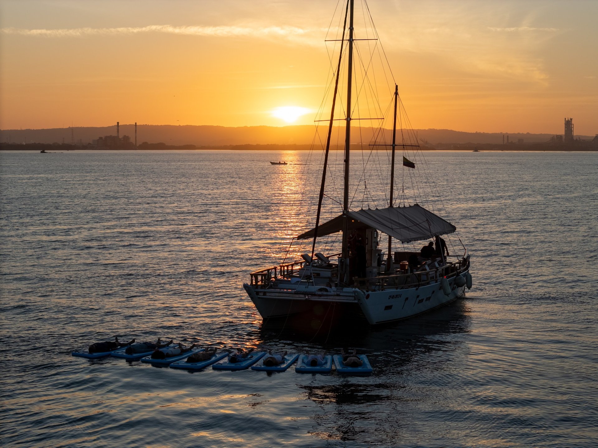 black and brown leather padded tub sofa