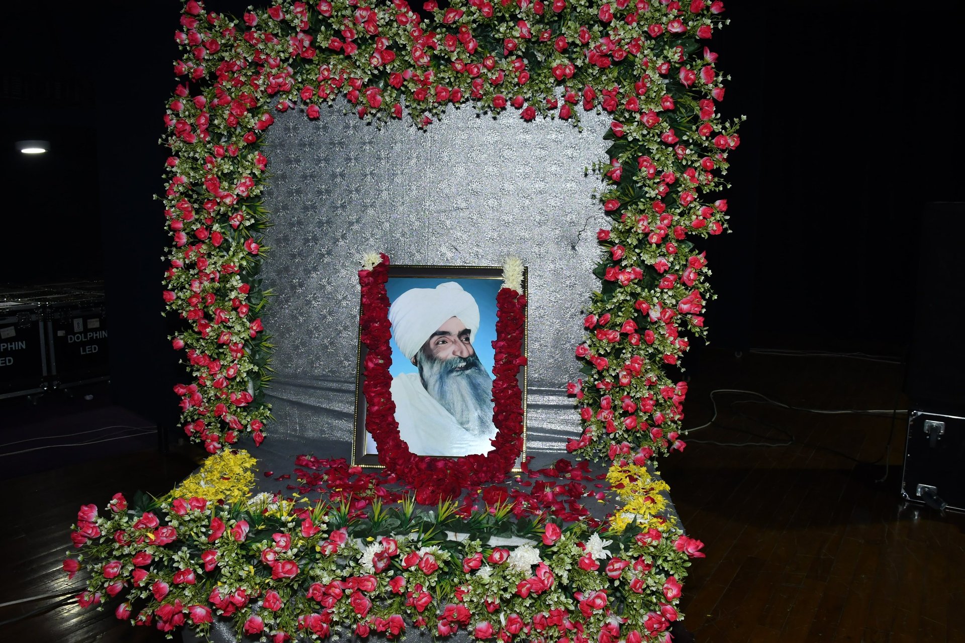 white ceramic dinnerware set