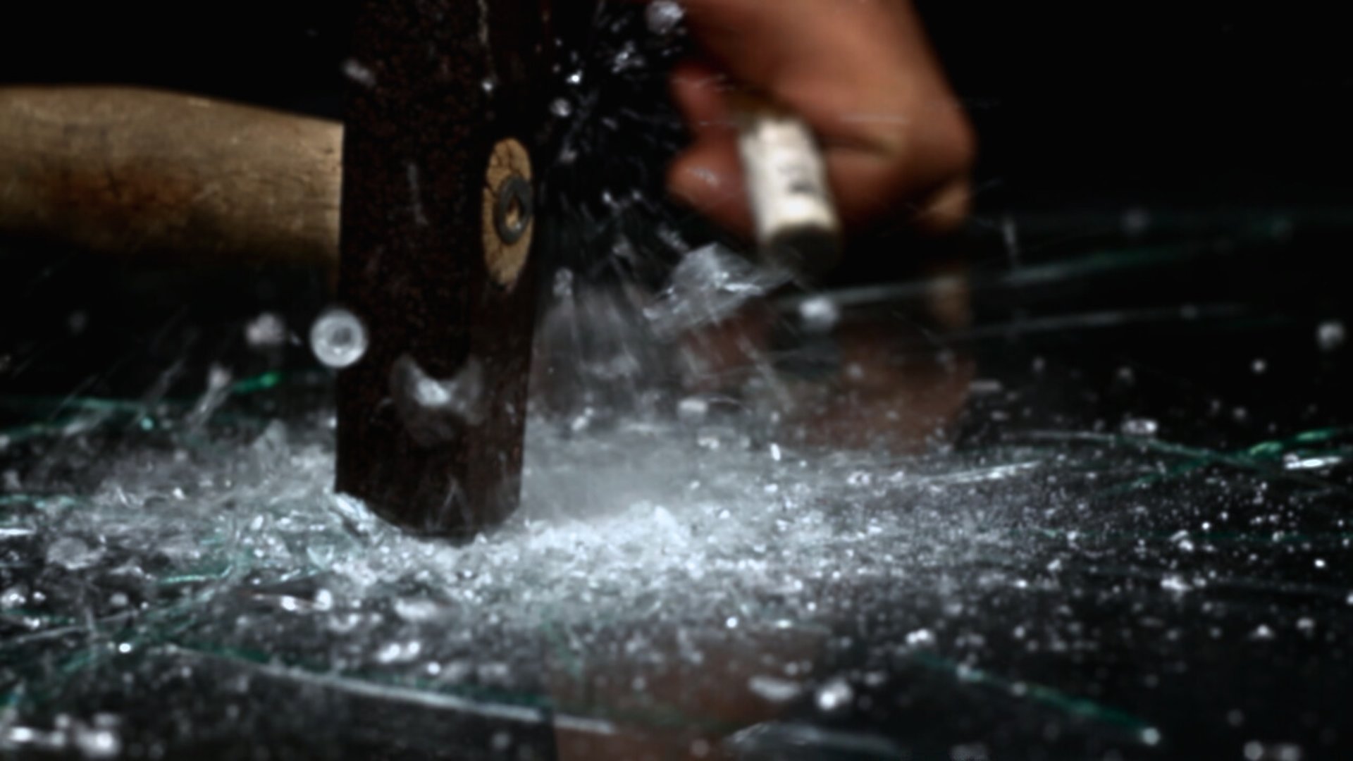 gray computer monitor