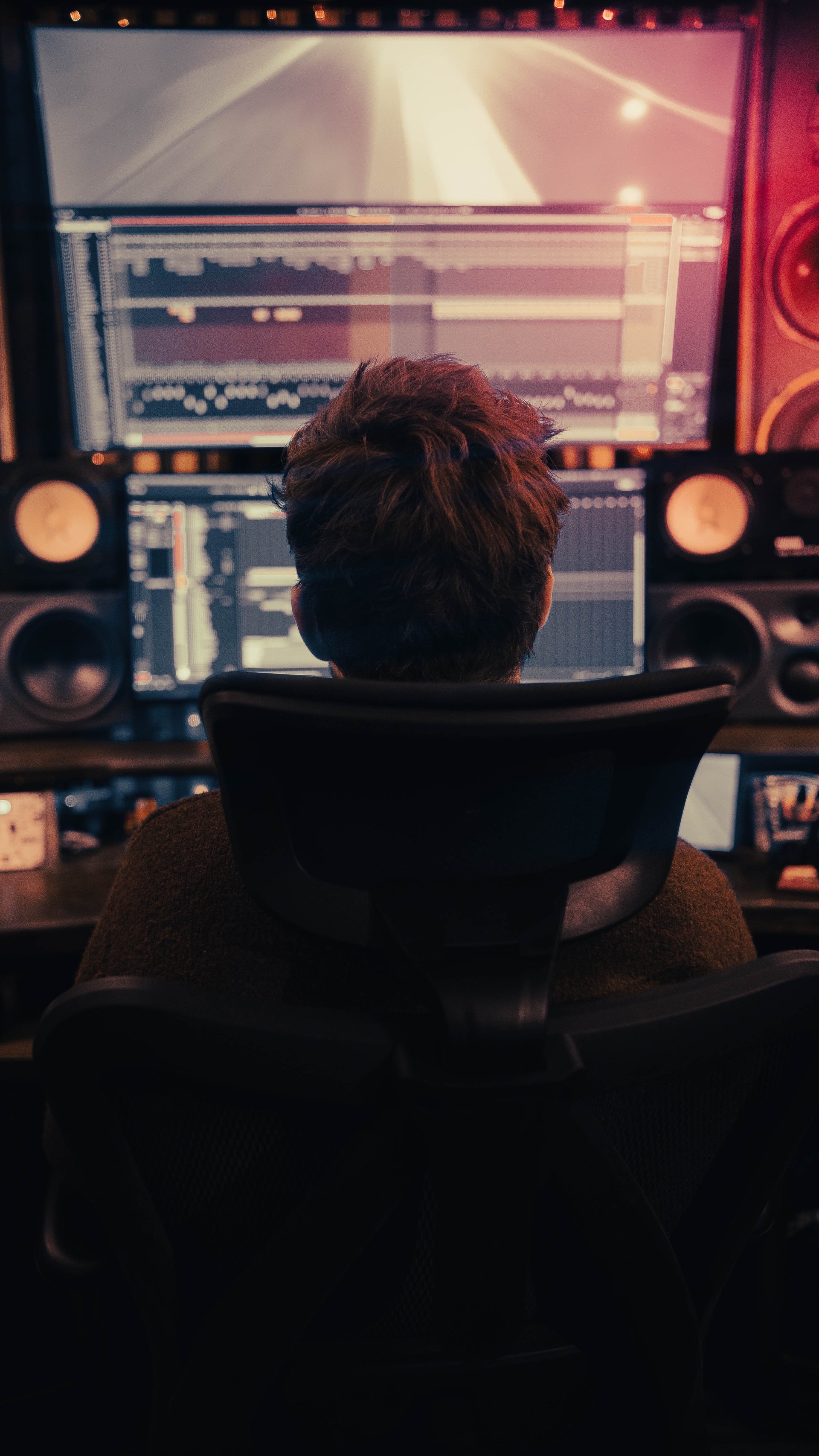 black and white bed linen