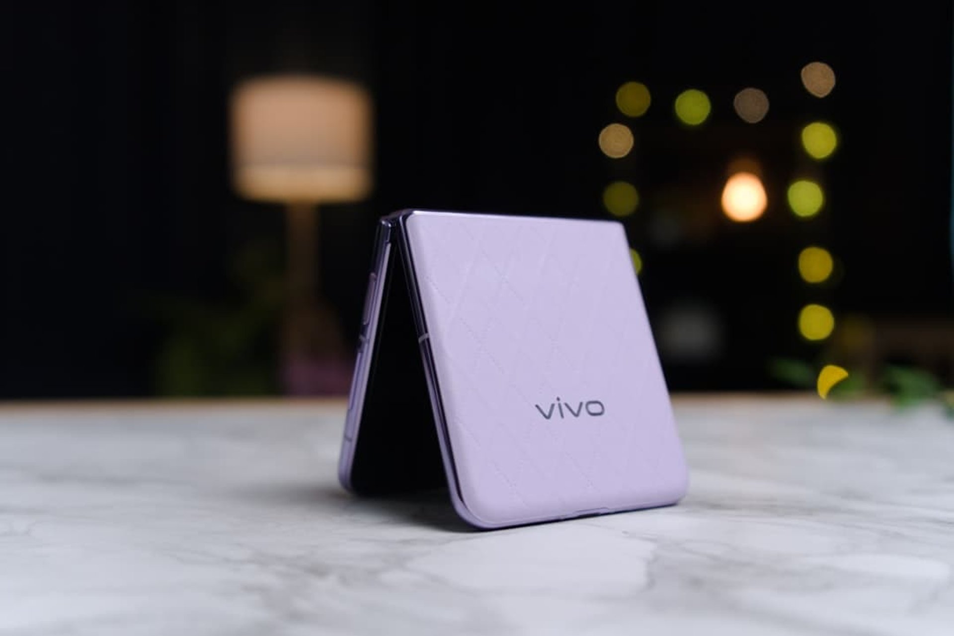 Vivo smartphone with BackBuzz mobile cover – stylish and protective