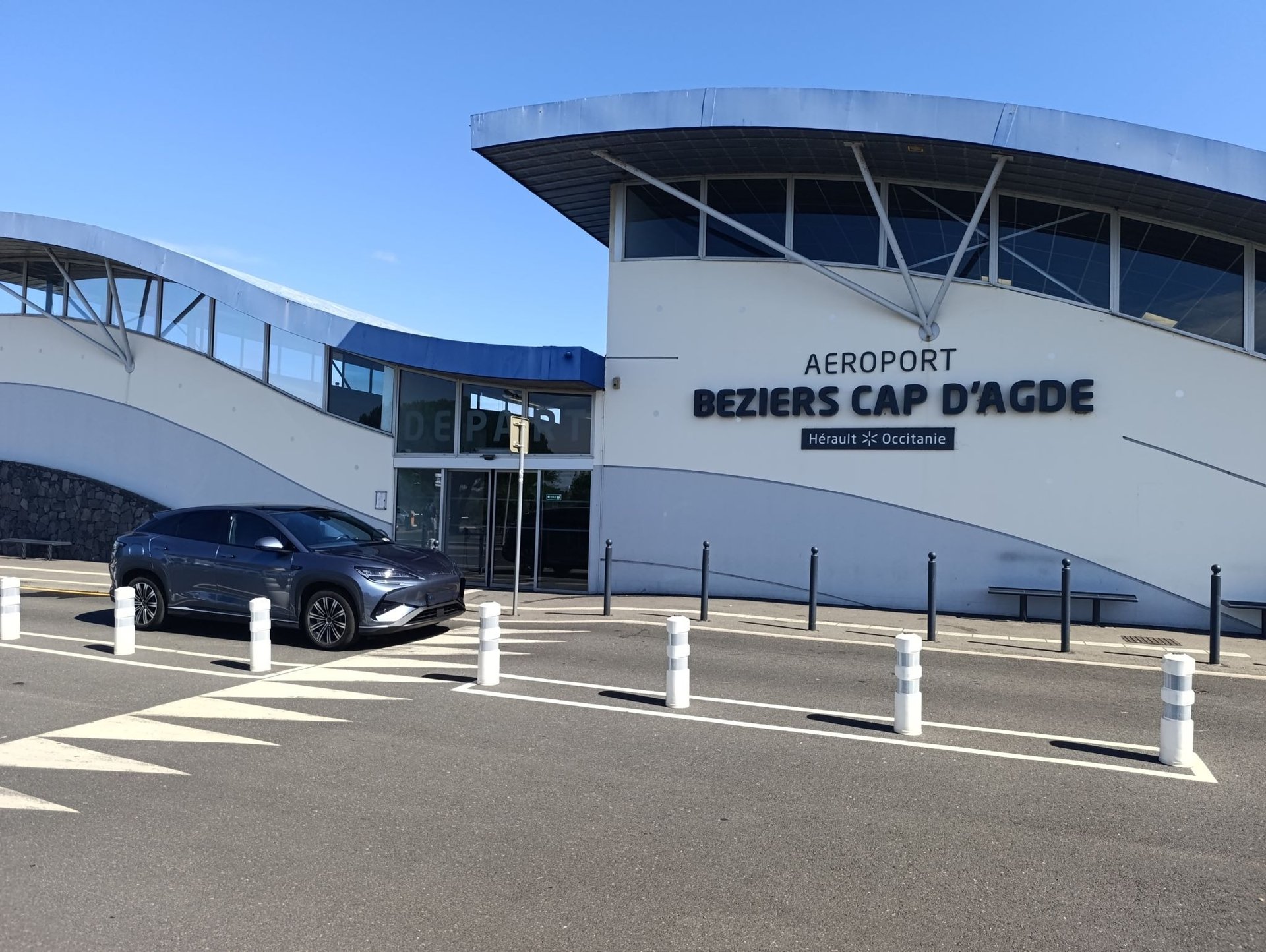 Taxi et VTC Narbonne pour transfert à l'aéroport de Béziers avec chauffeur privé