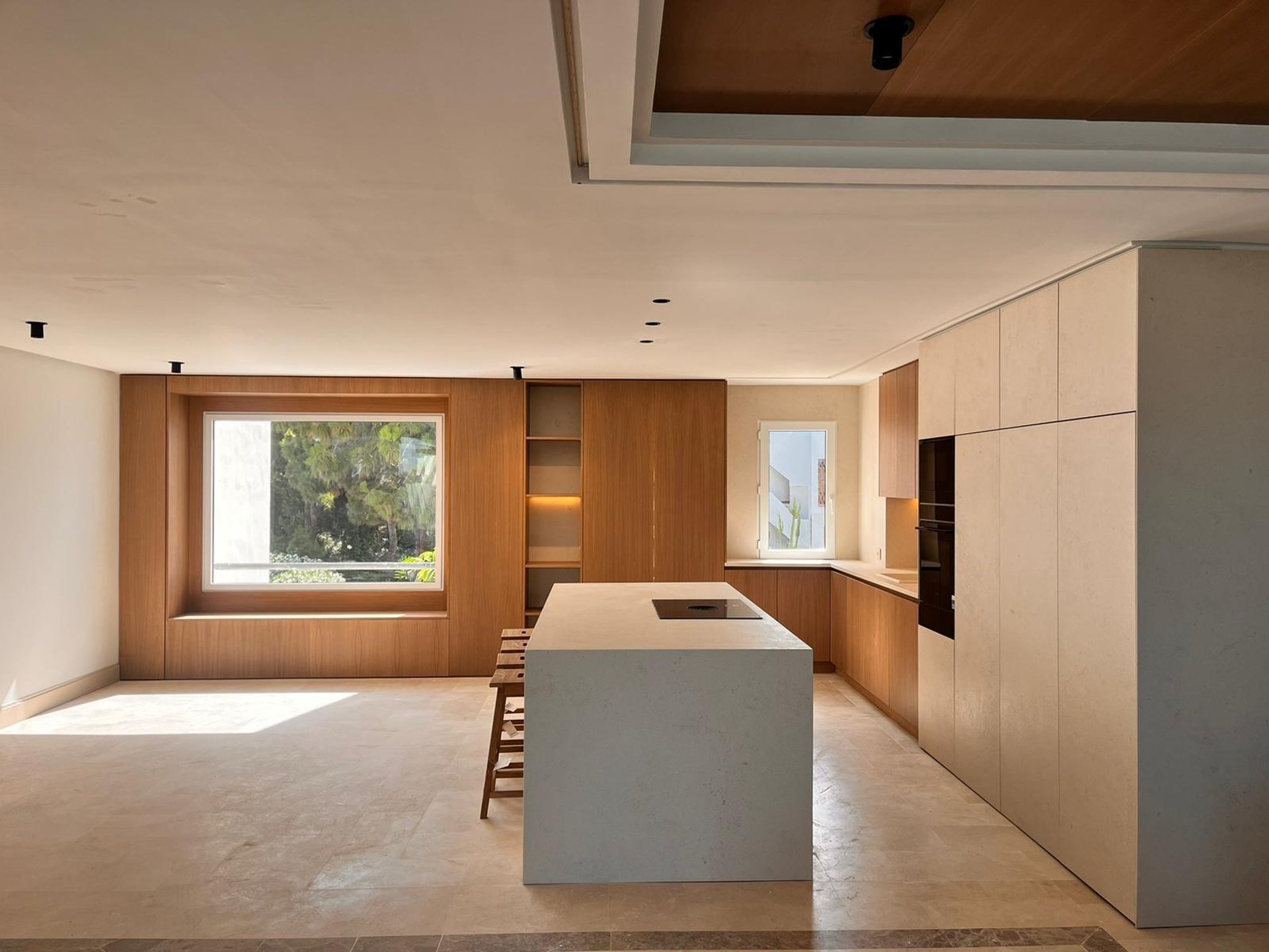 black and white bed linen