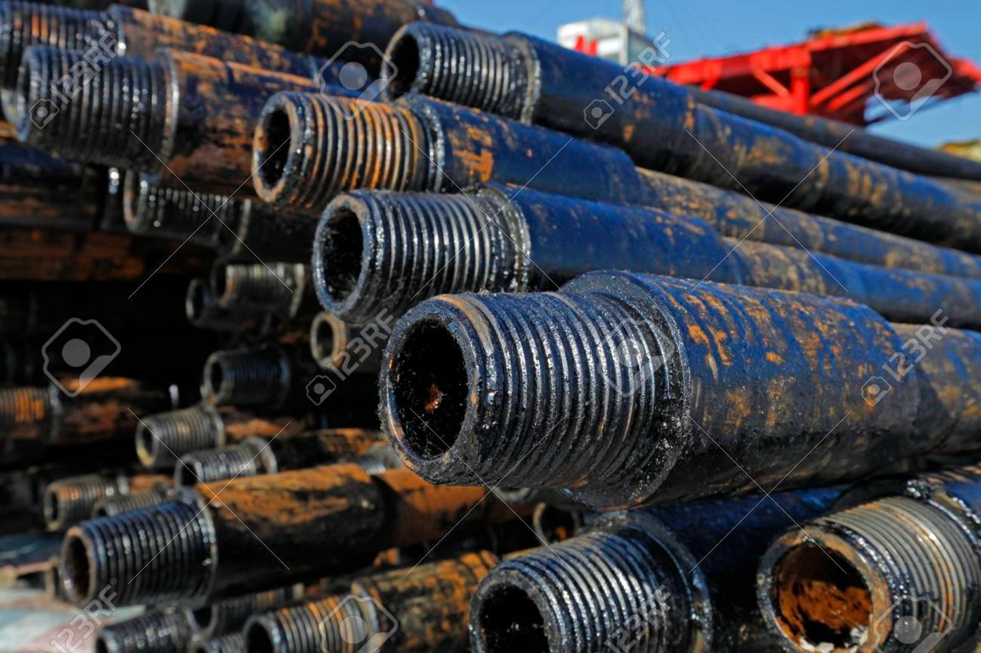 gray computer monitor