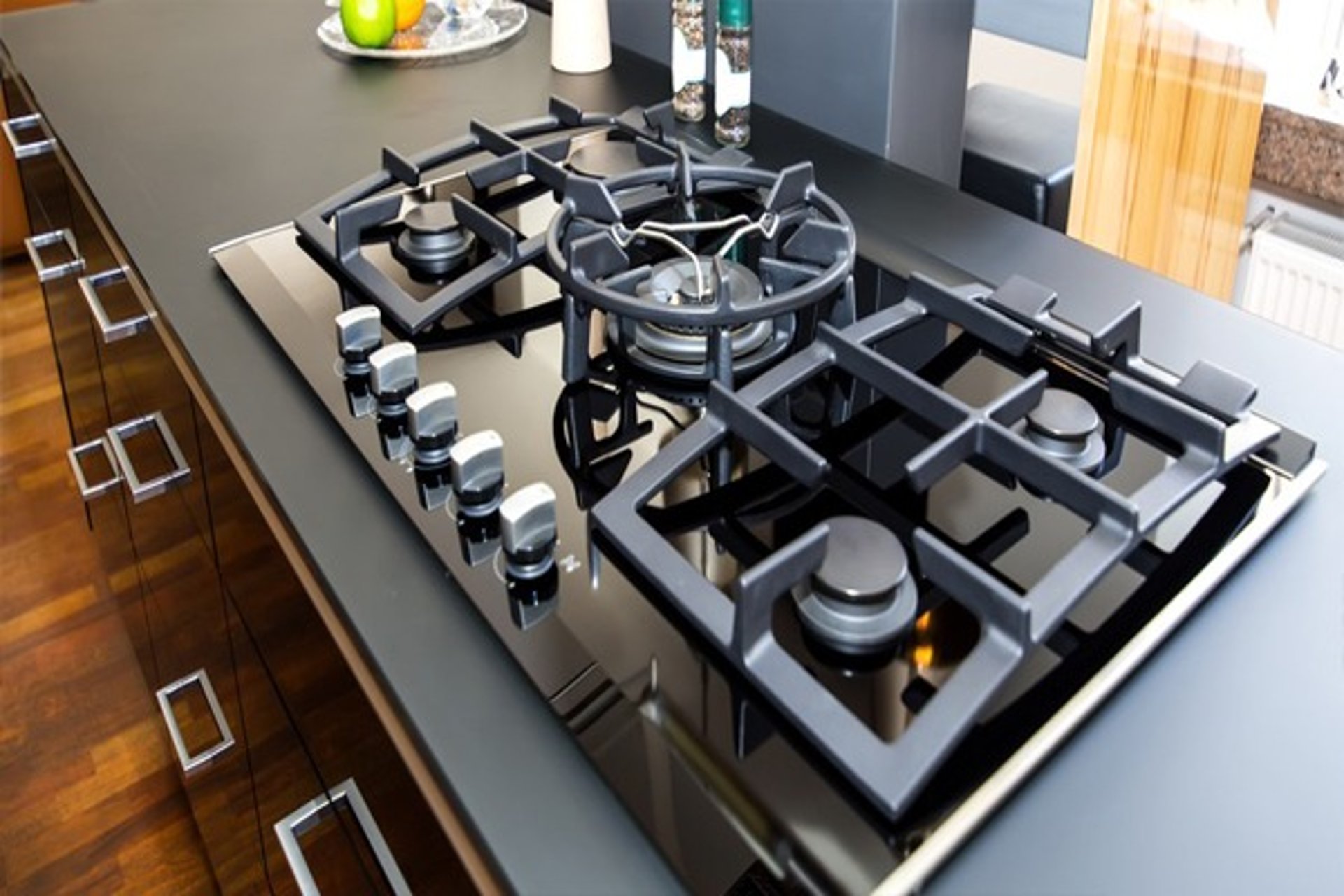 gray computer monitor