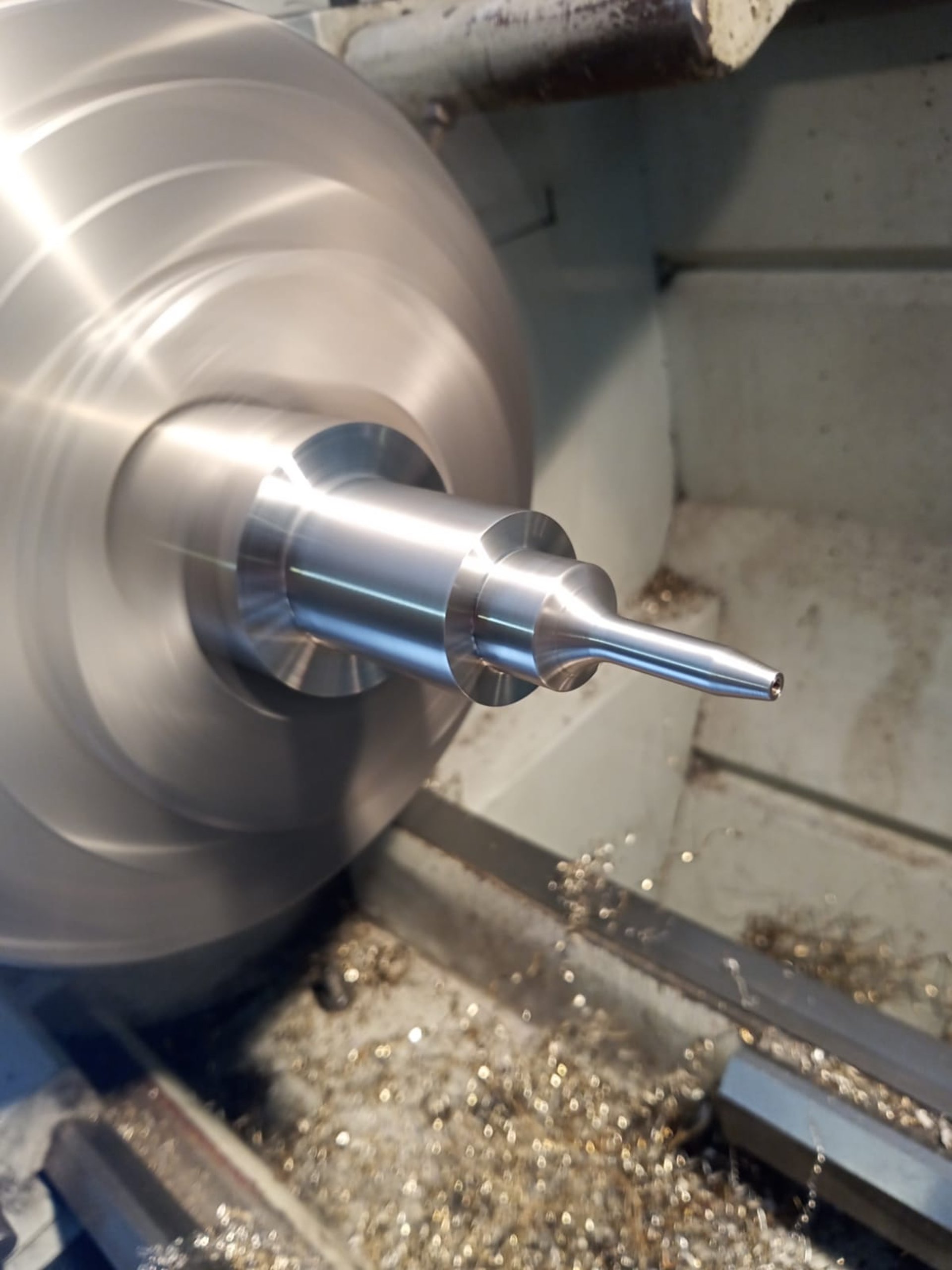 black and brown leather padded tub sofa