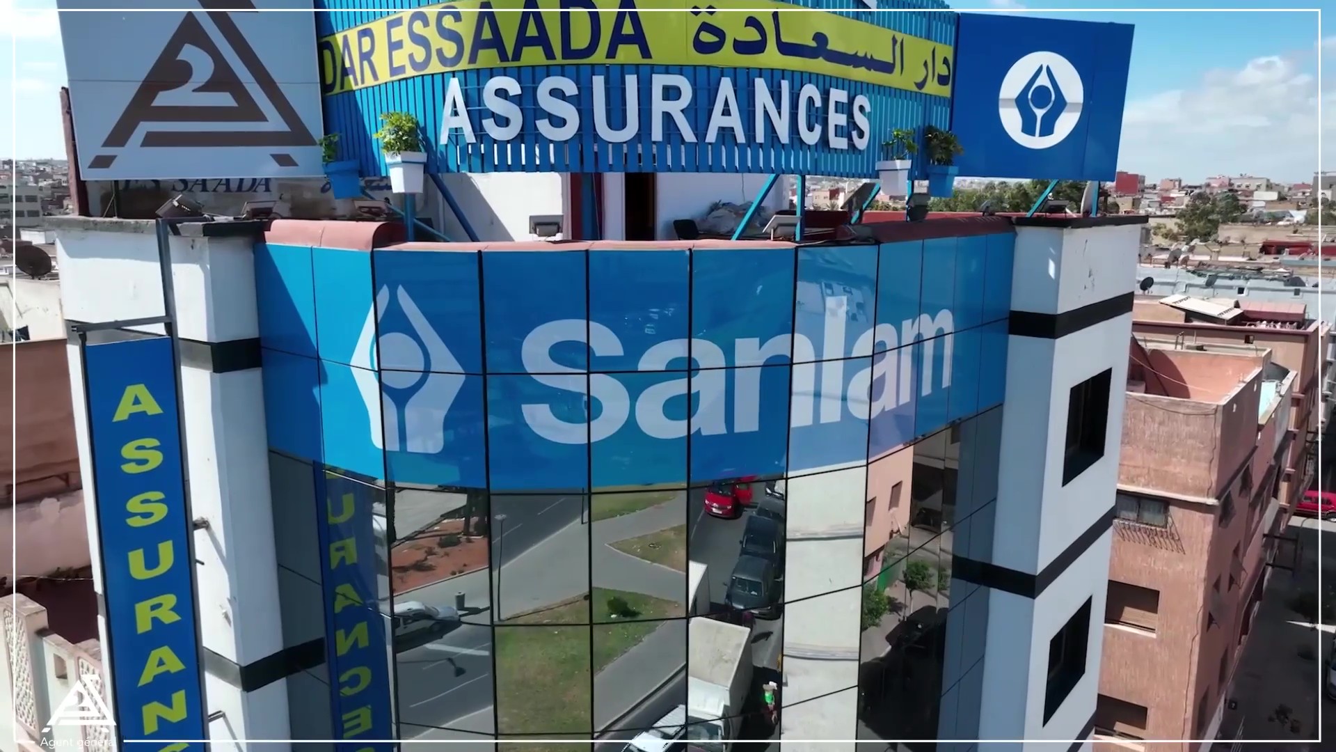 gray computer monitor