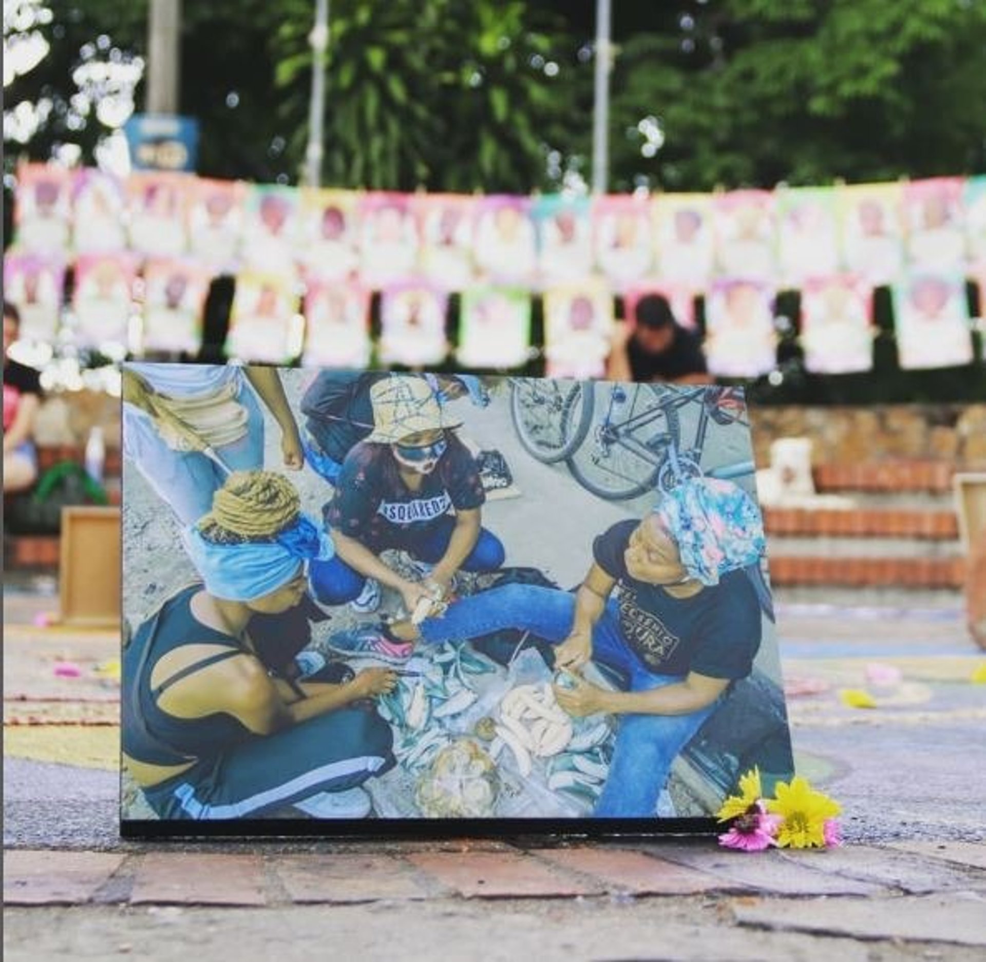 black and white bed linen