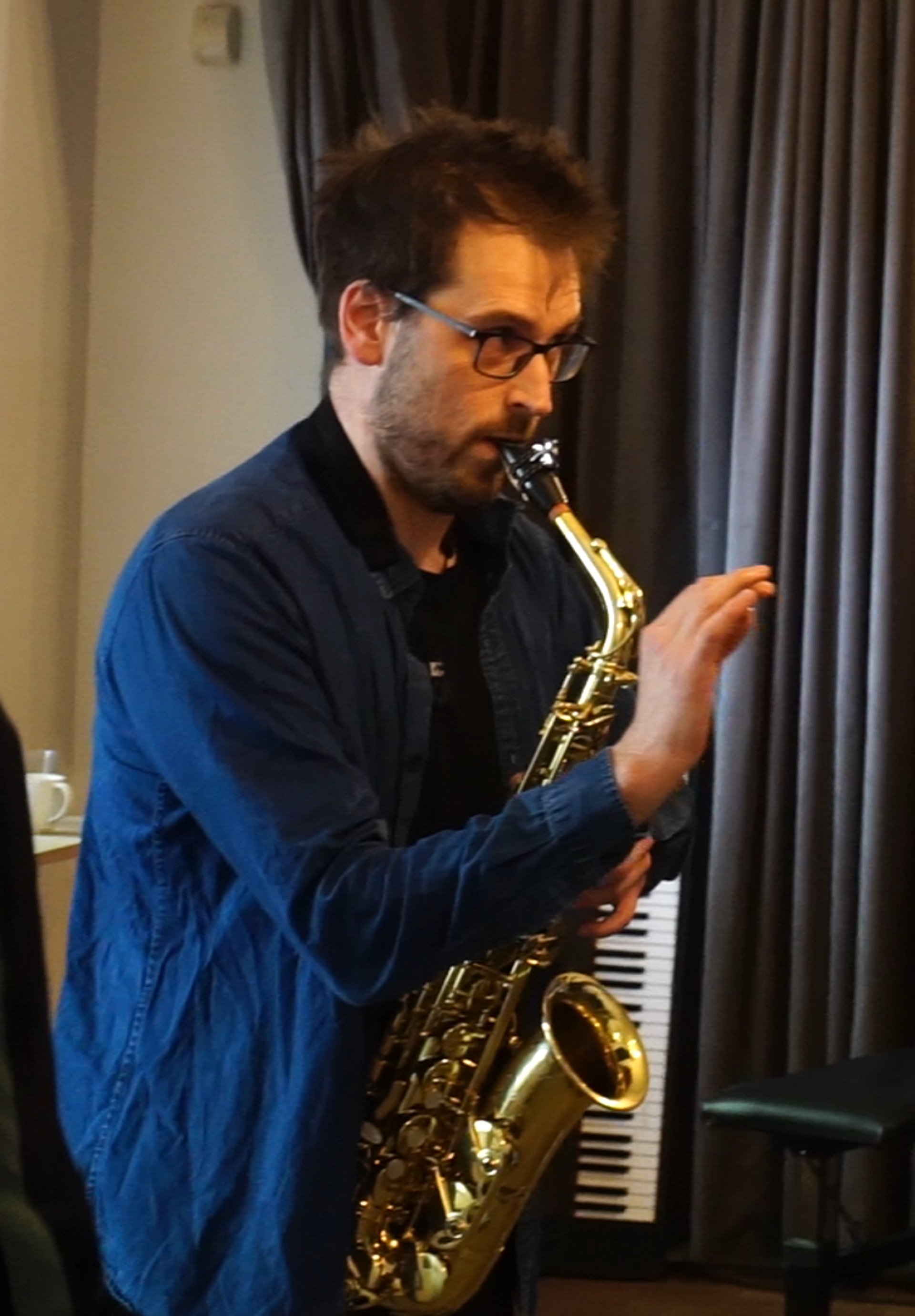 black and white bed linen