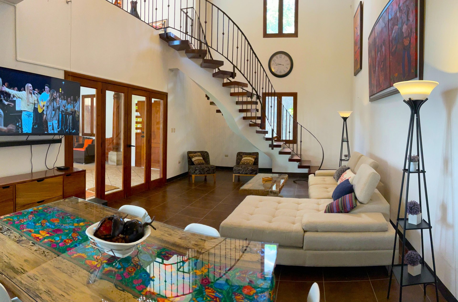 black and white bed linen