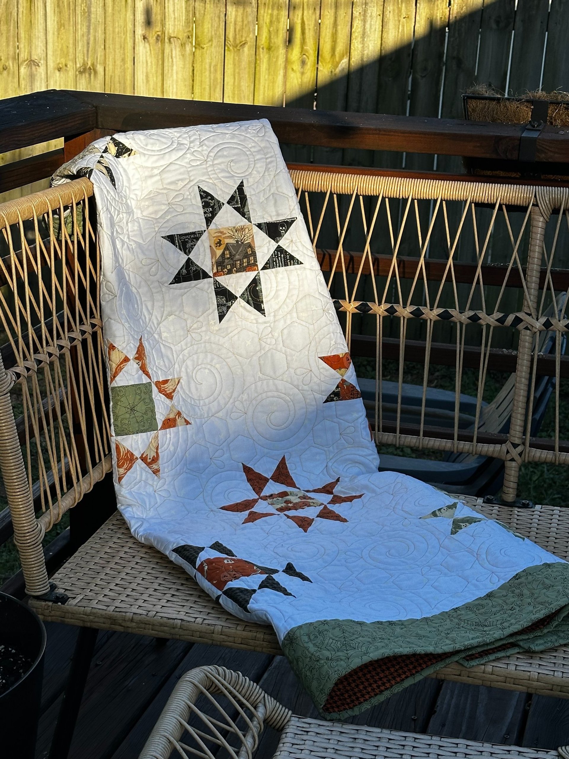 black and white bed linen