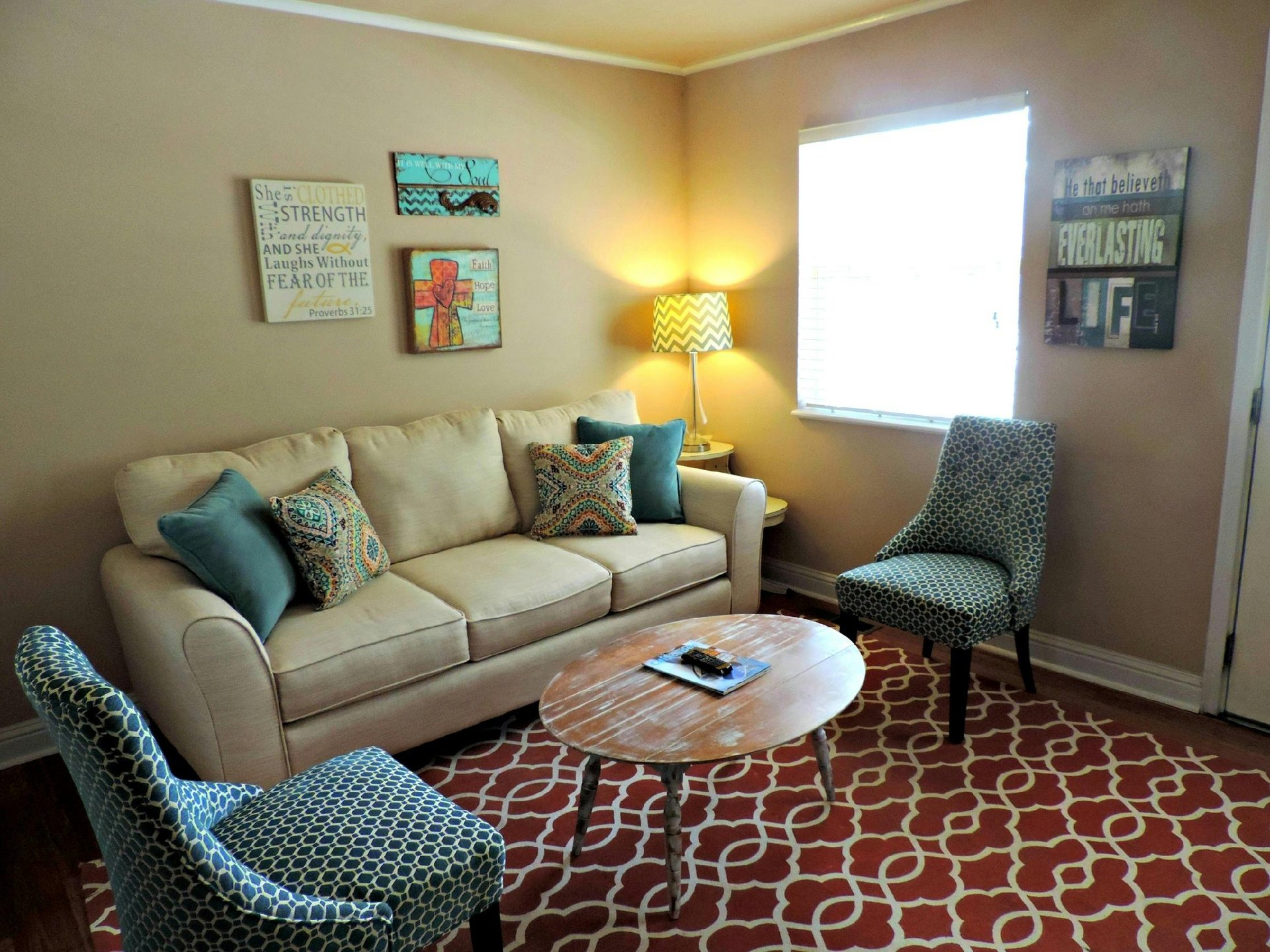 Is It Okay to Have Mismatched Living Room Furniture?