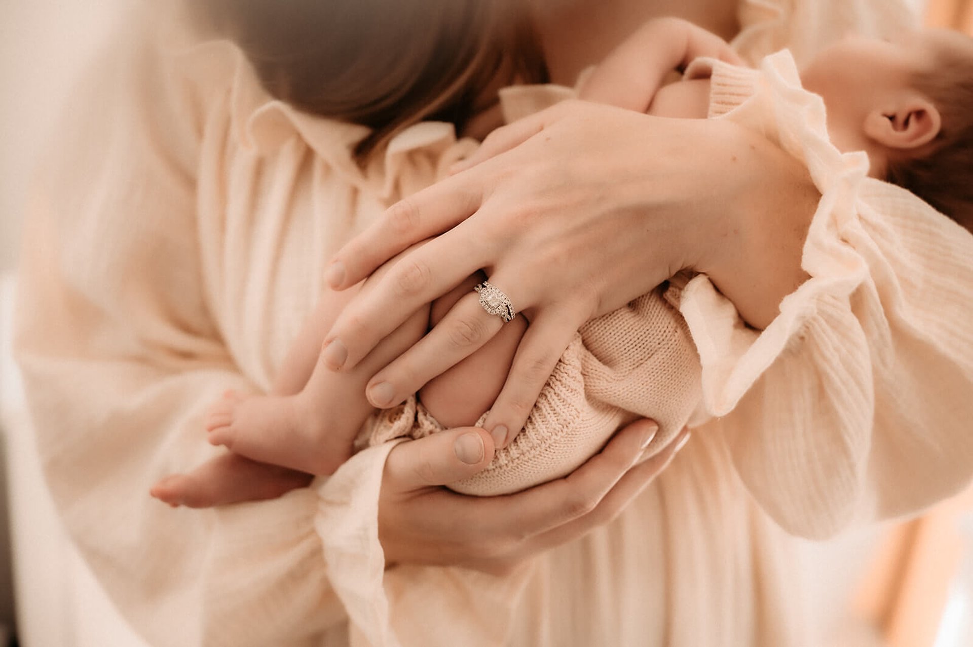 In-home newborn photo session in Duluth MN