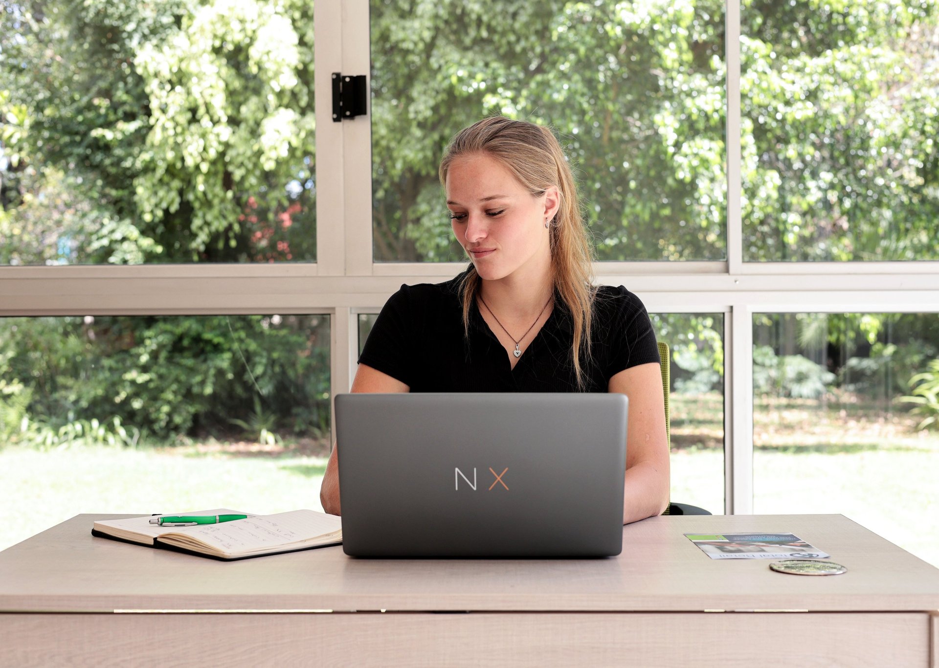black and white bed linen