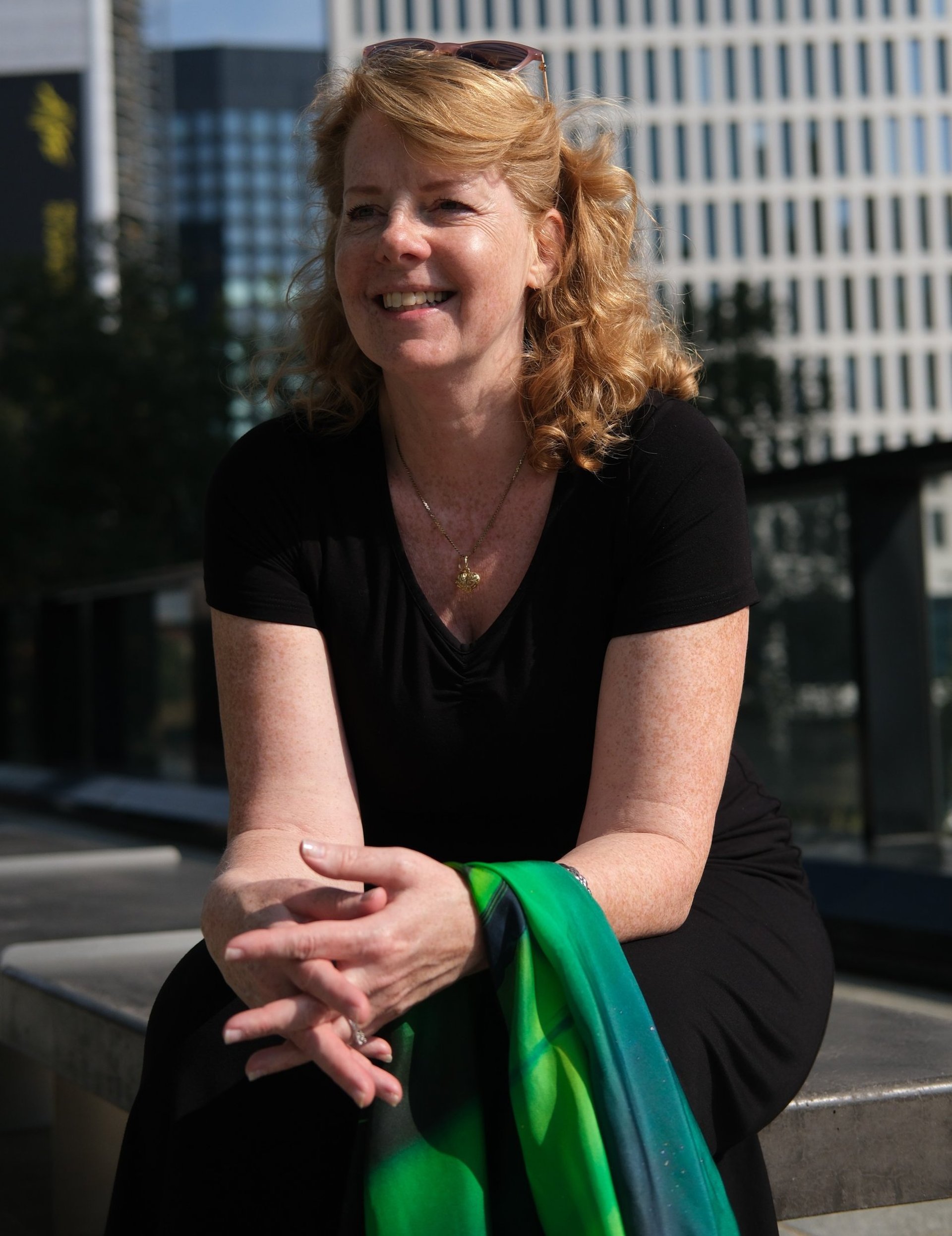 black and brown leather padded tub sofa