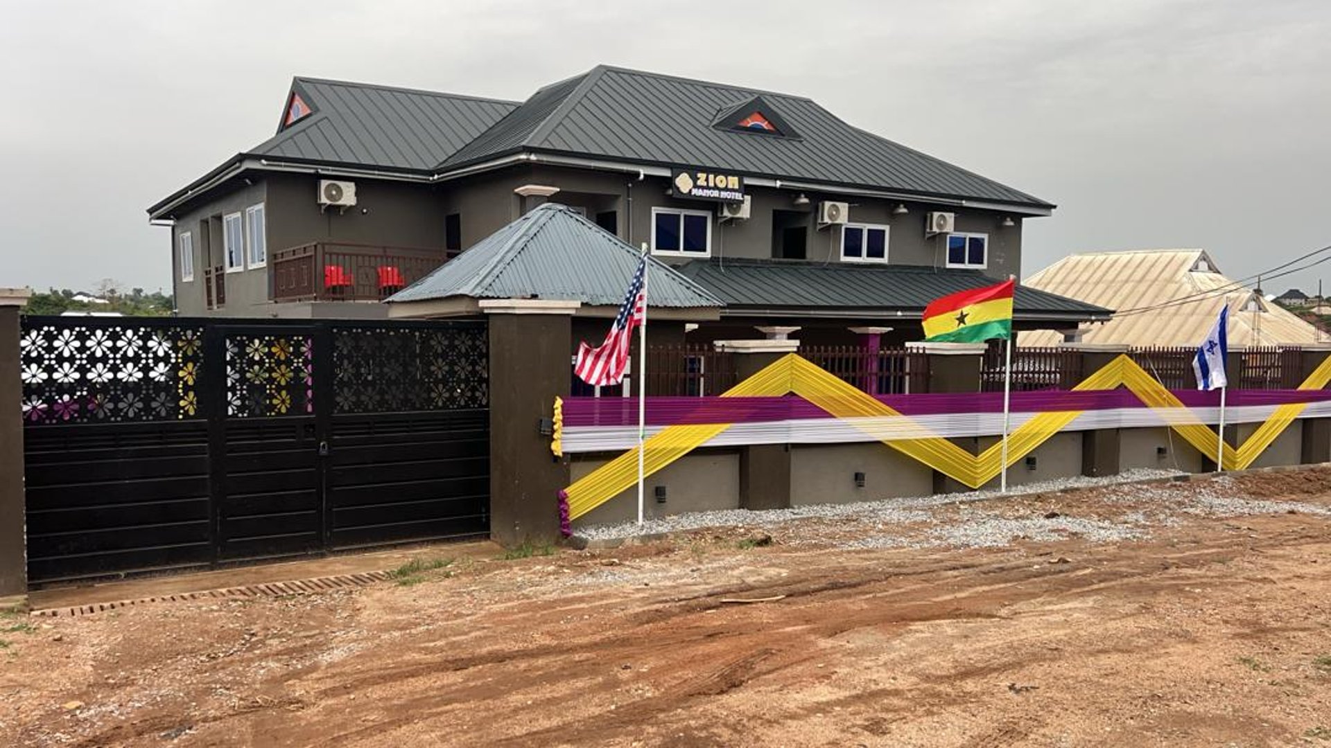 black and brown leather padded tub sofa