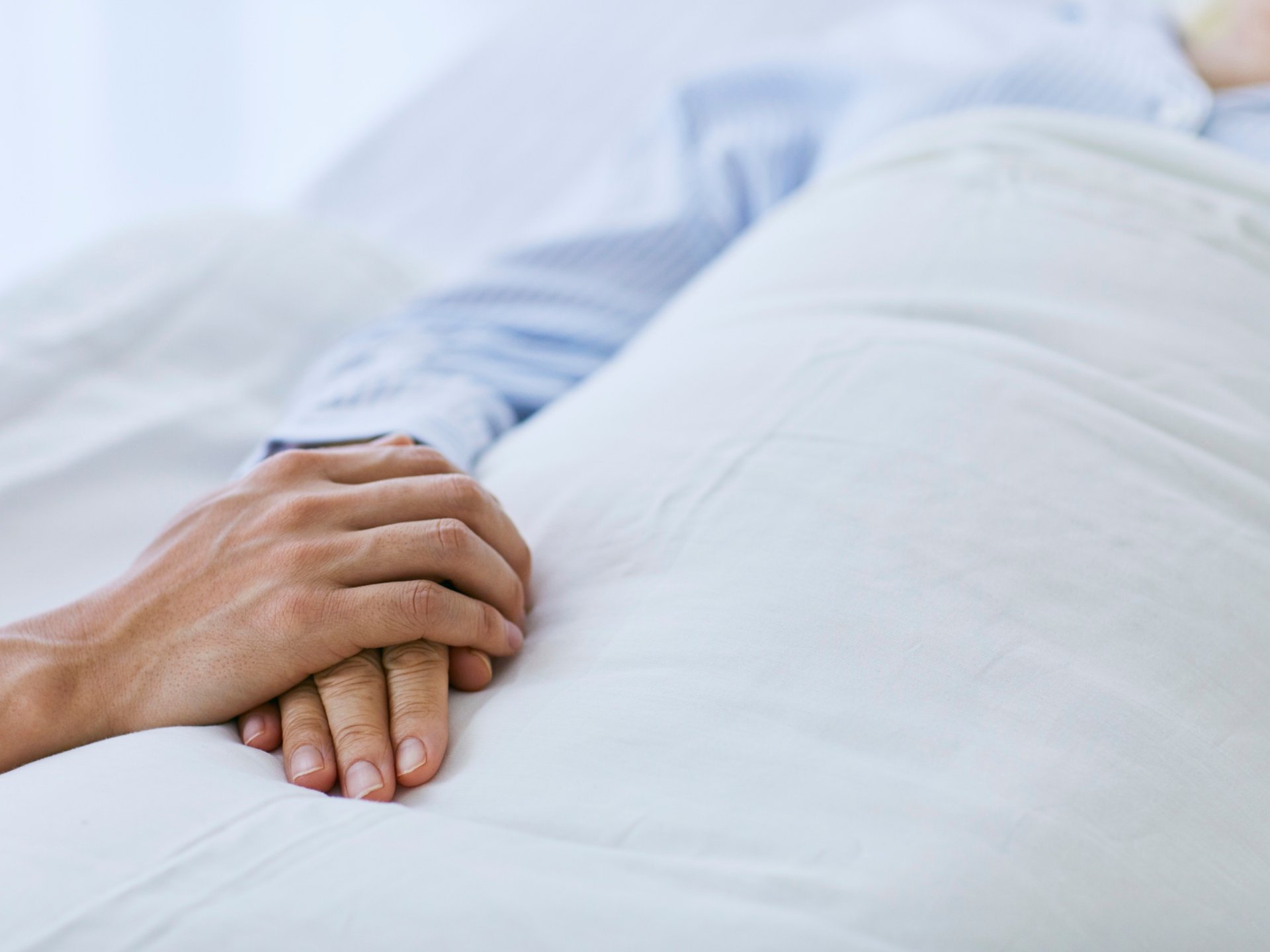 black and white bed linen