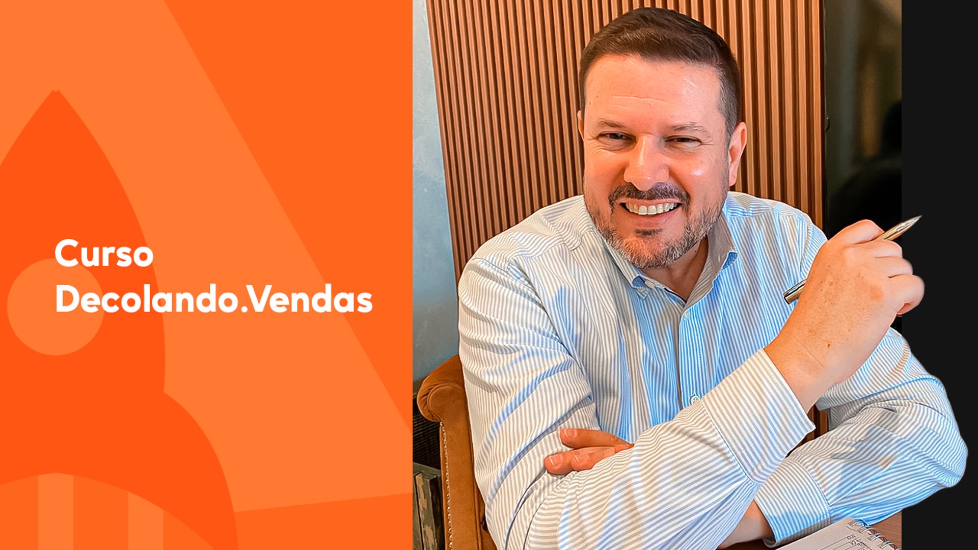 gray computer monitor