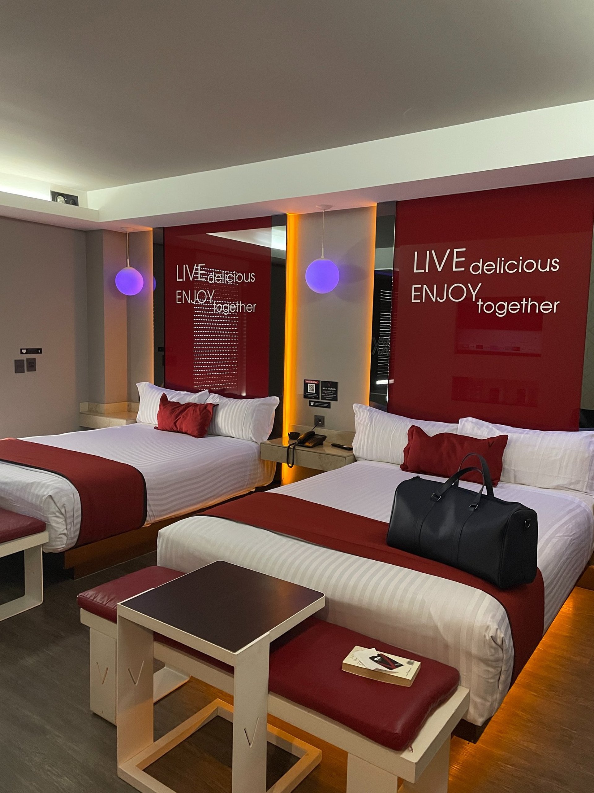 Nicole Lopez, escort, reseña