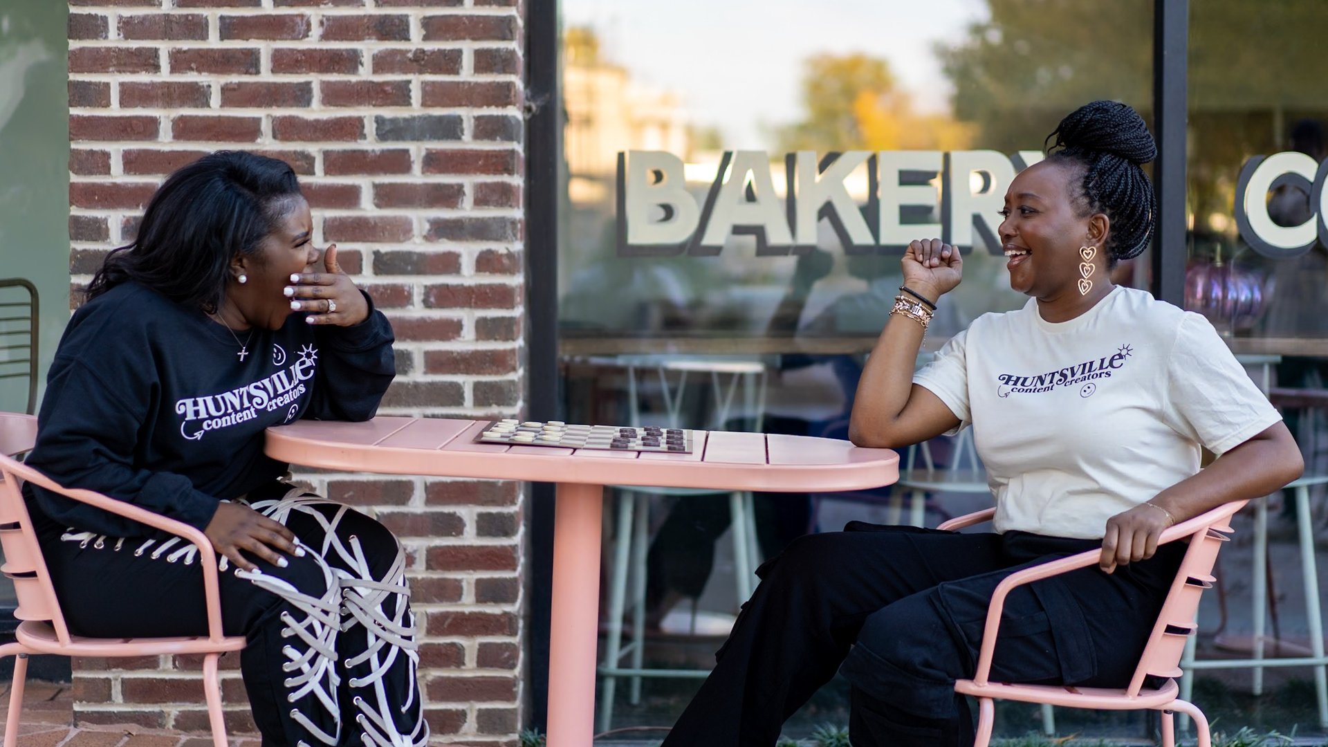 black and white bed linen