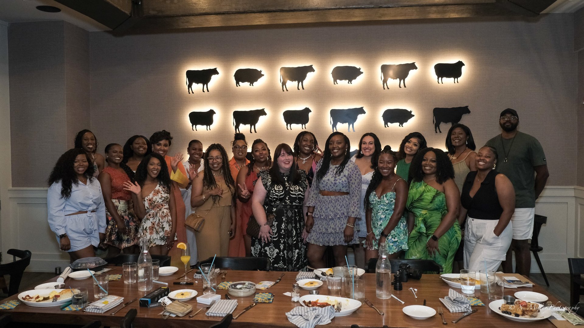 black and white bed linen