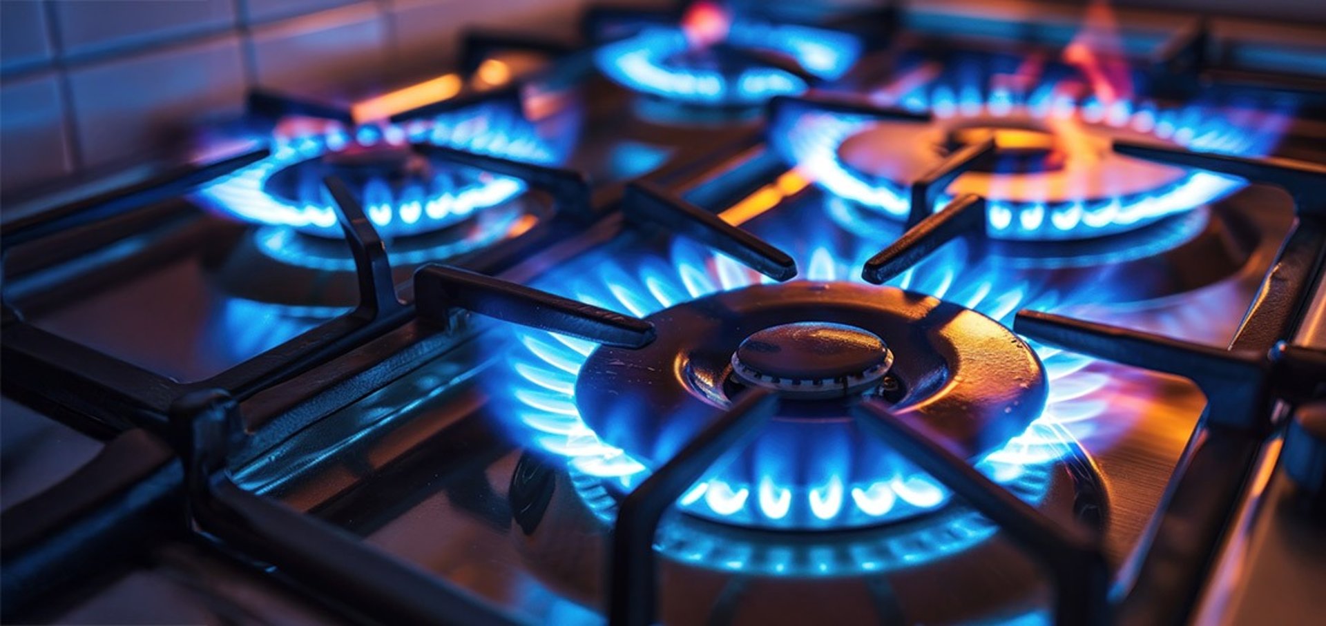 black and white bed linen