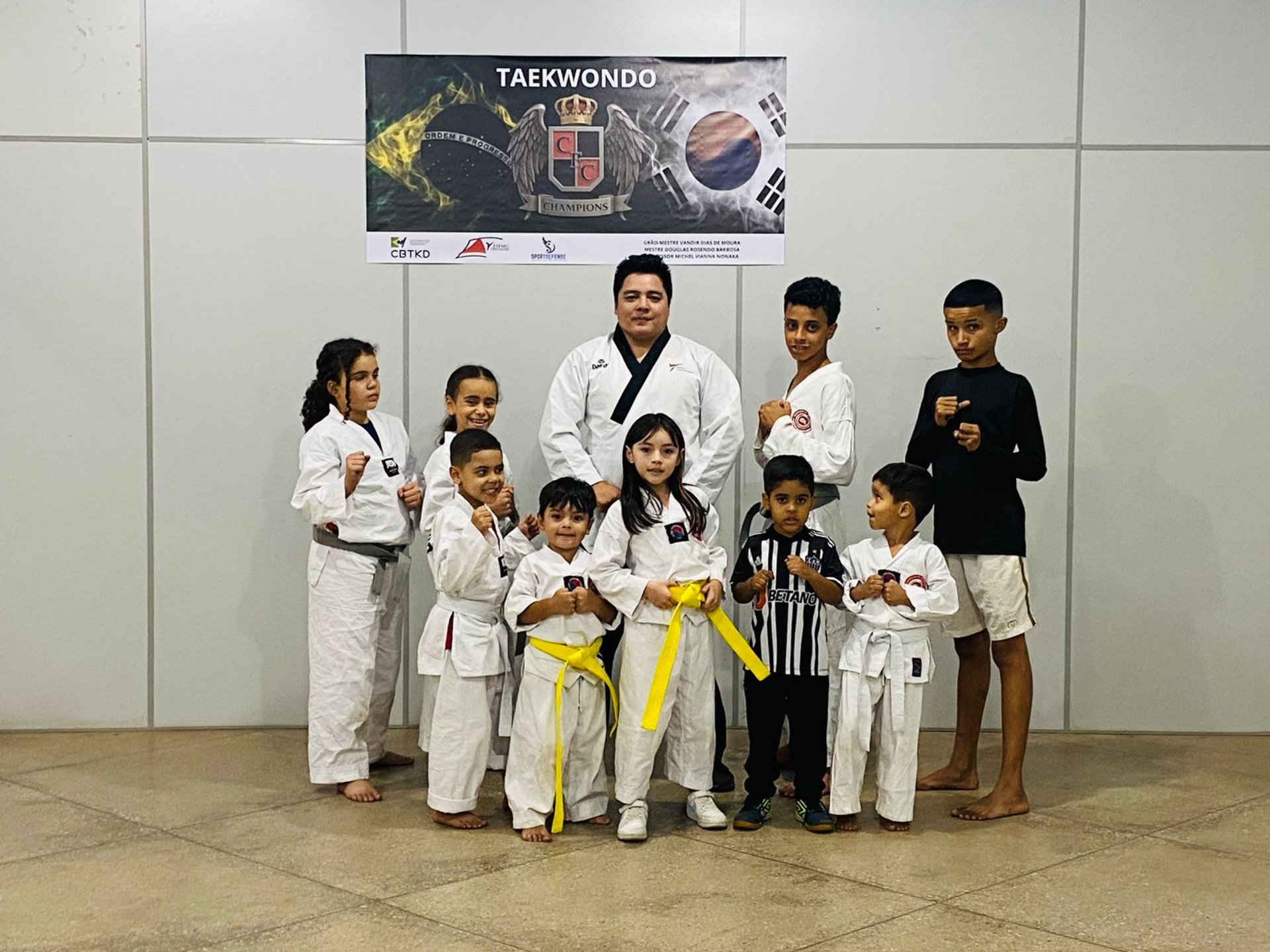 black and brown leather padded tub sofa