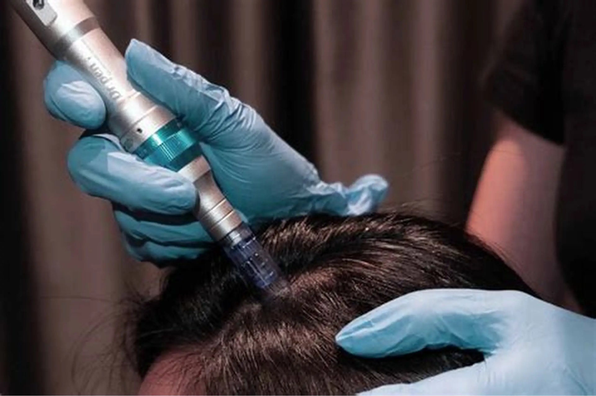an abstract photo of a curved building with a blue sky in the background
