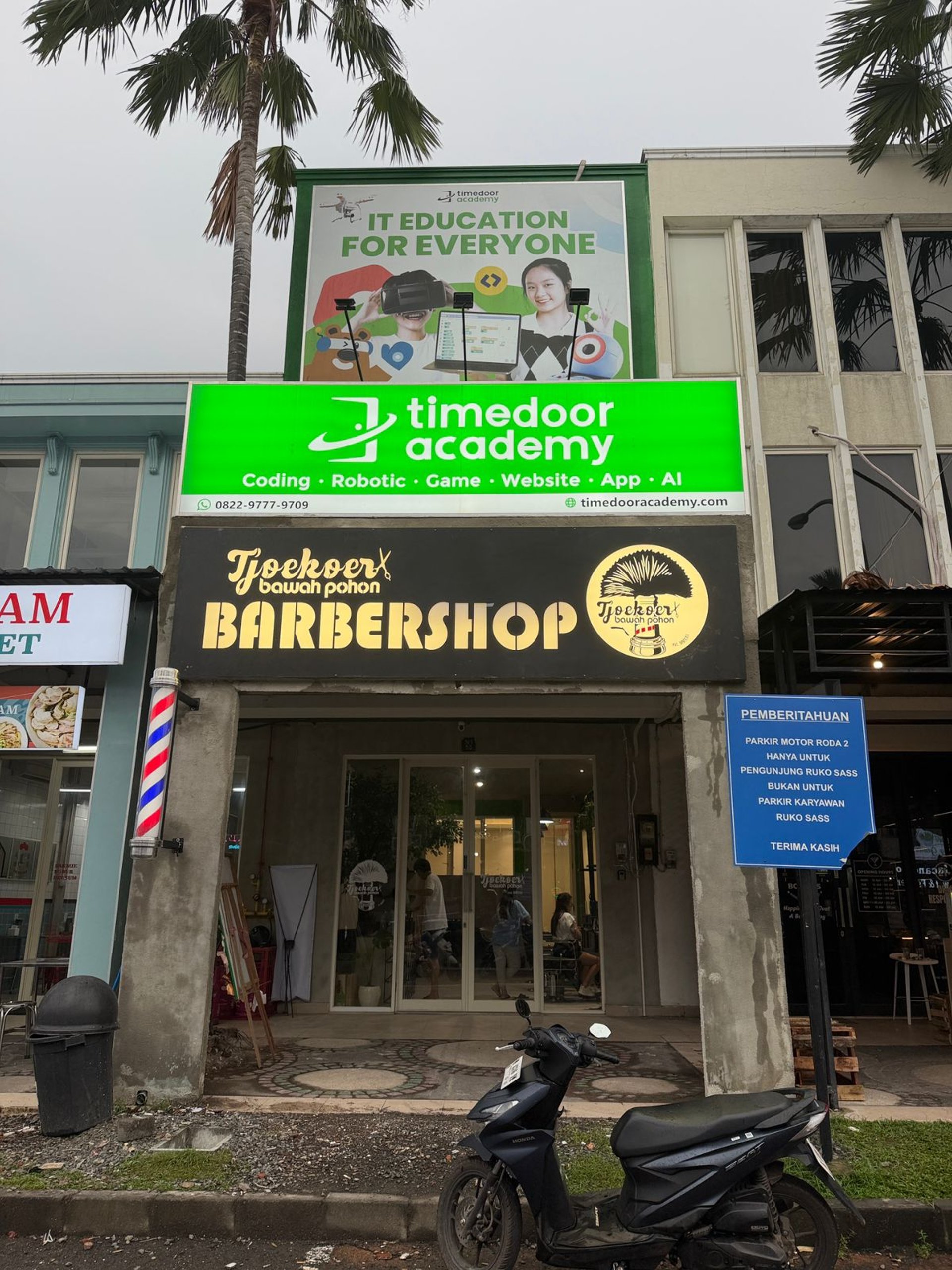 black blue and yellow textile