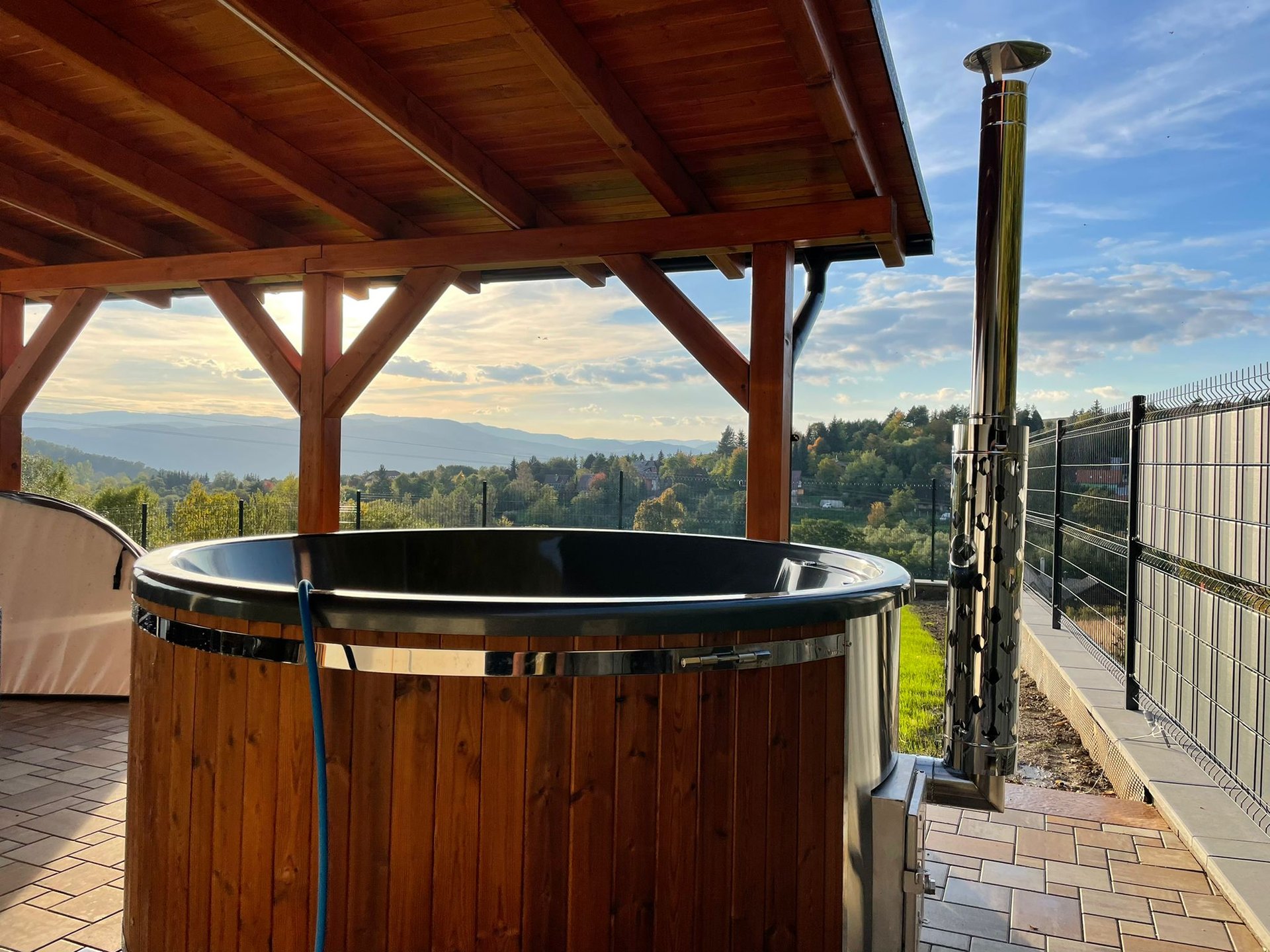 black and white bed linen