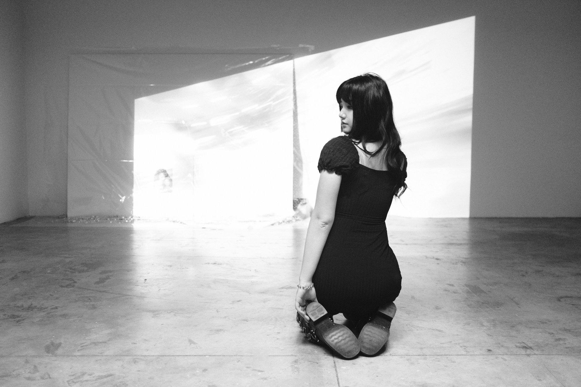 black and white bed linen