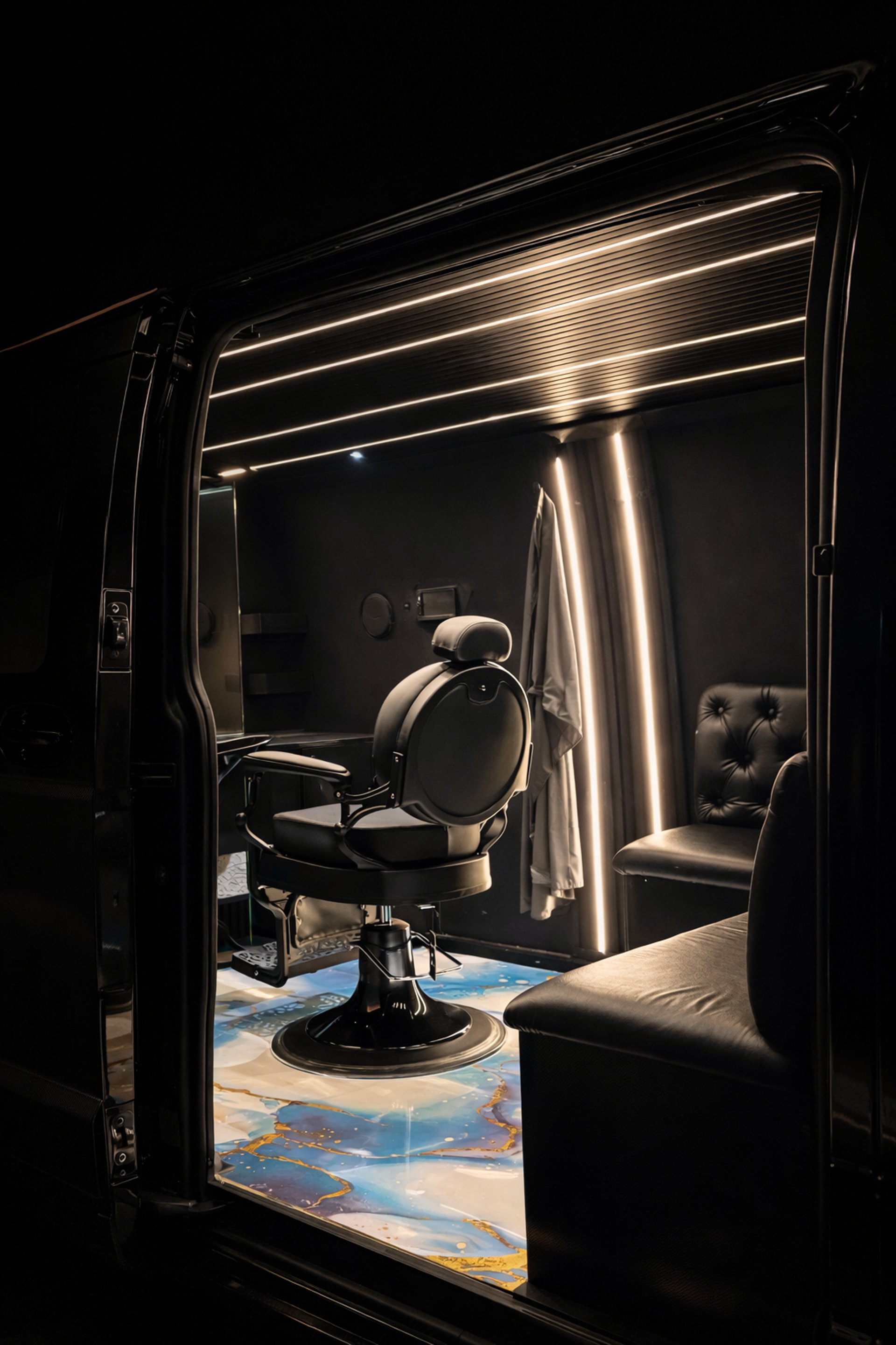 interieur Camion Barber move nuit