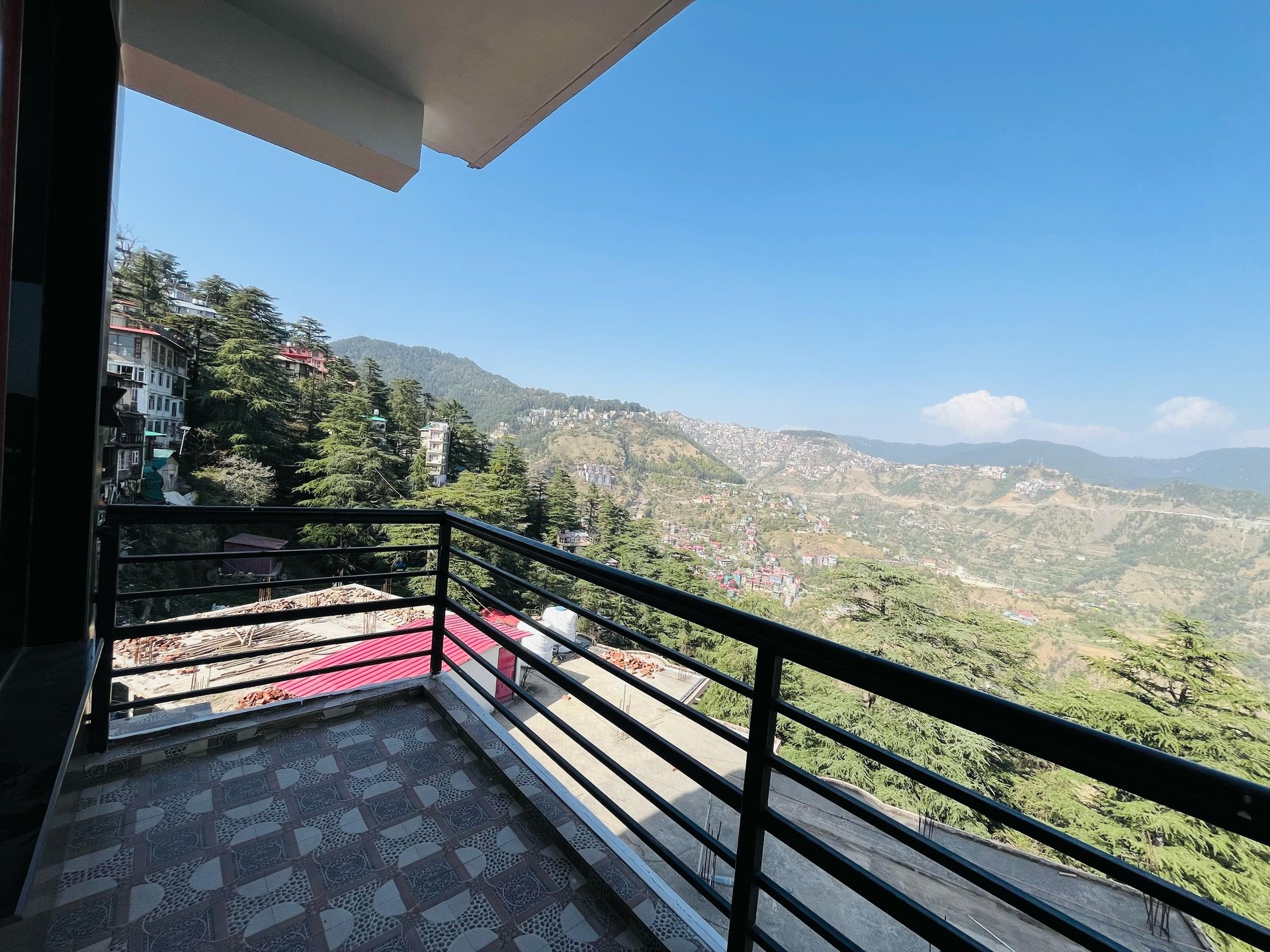 black and white bed linen