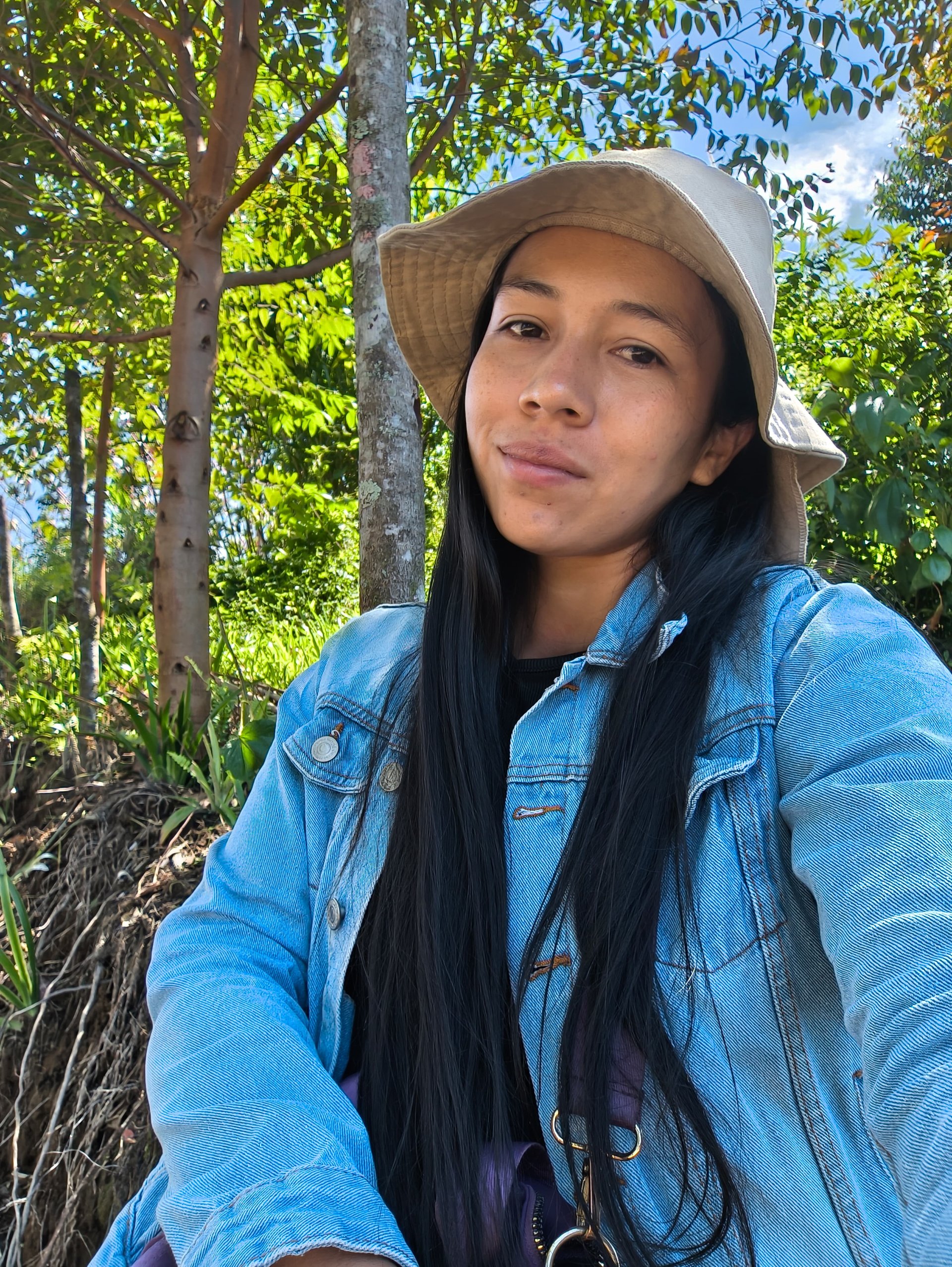 black and brown leather padded tub sofa