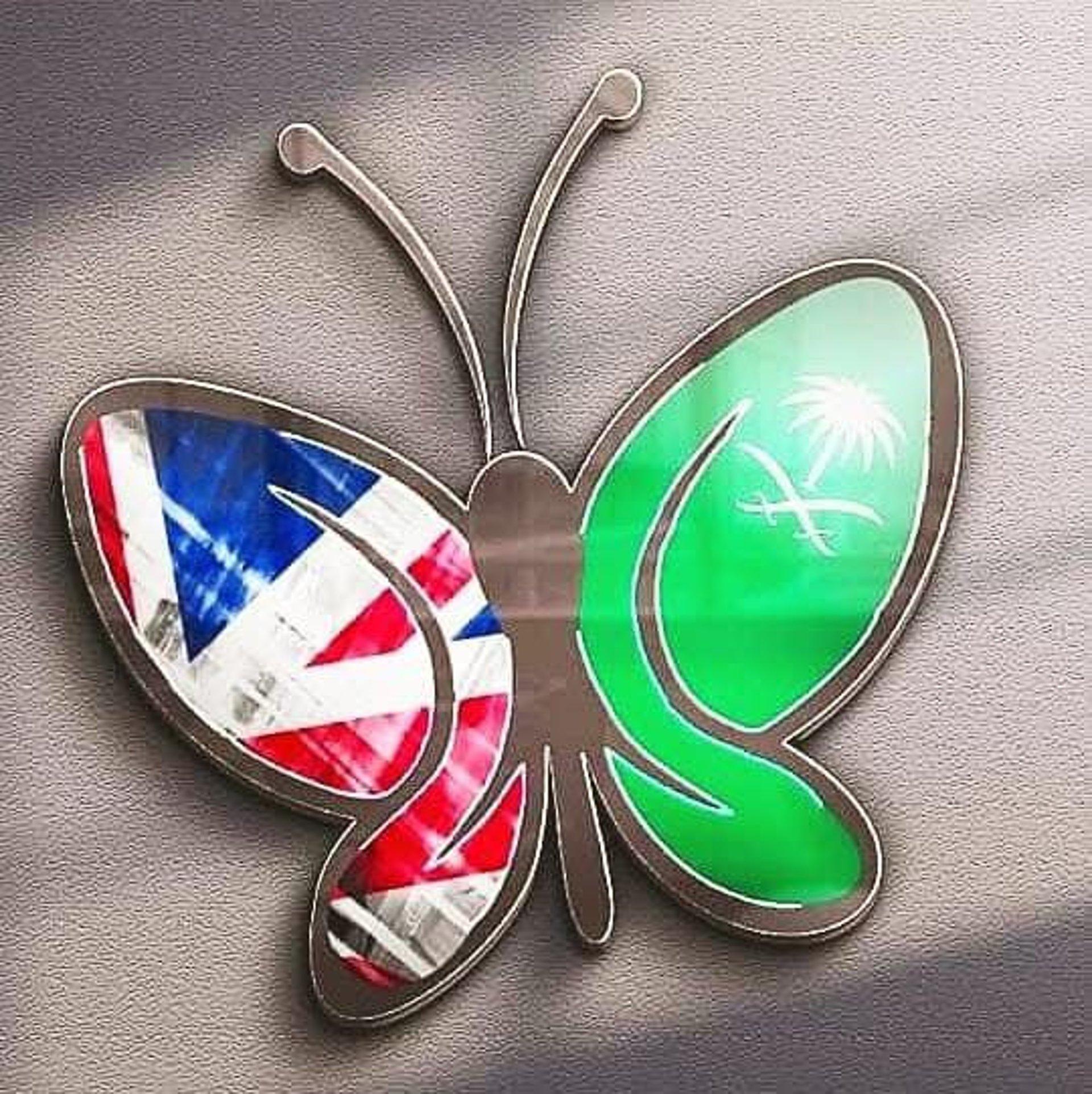 gray computer monitor