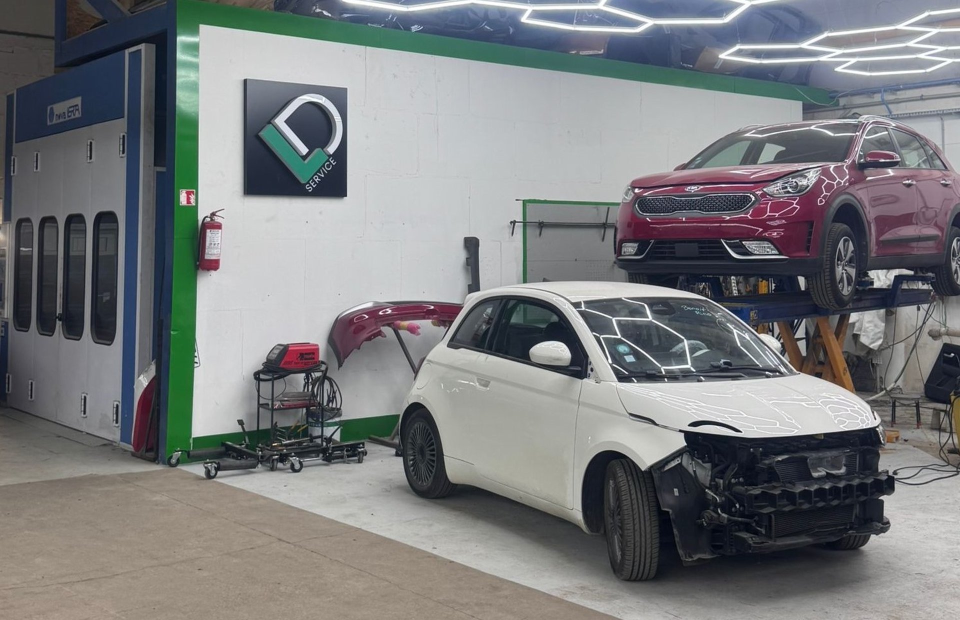 black and brown leather padded tub sofa