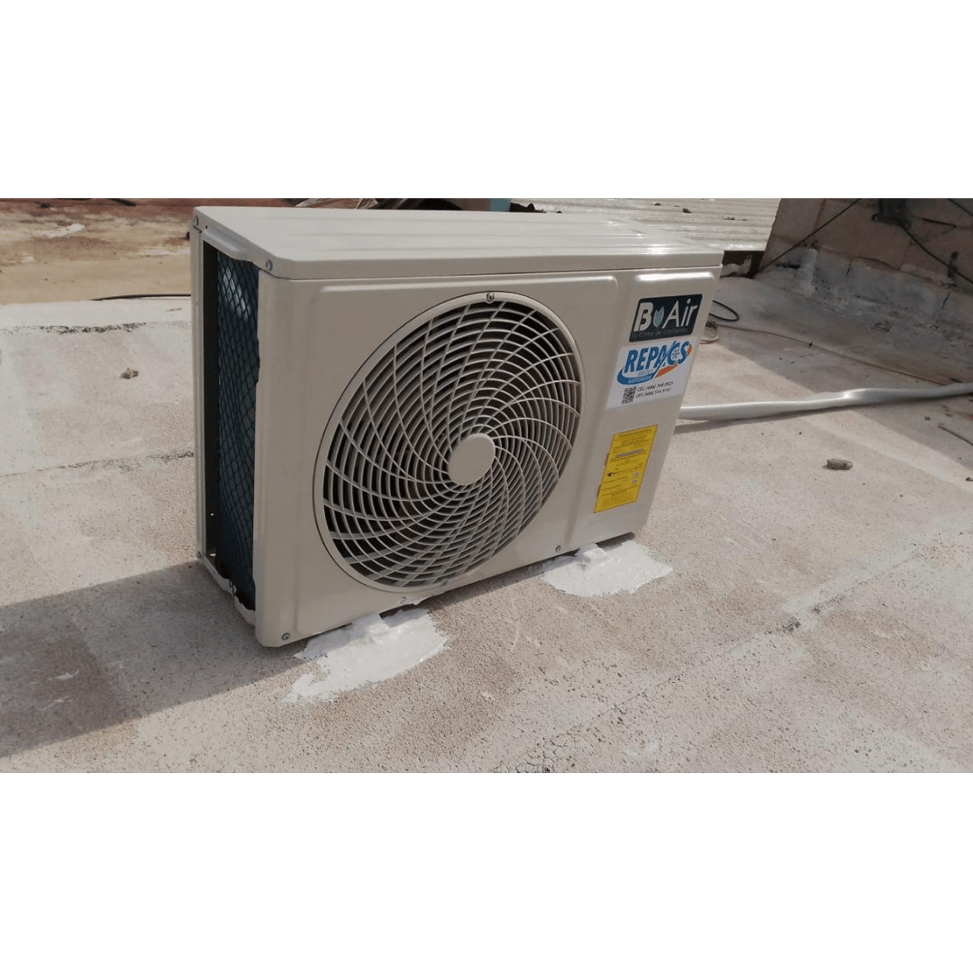 gray computer monitor