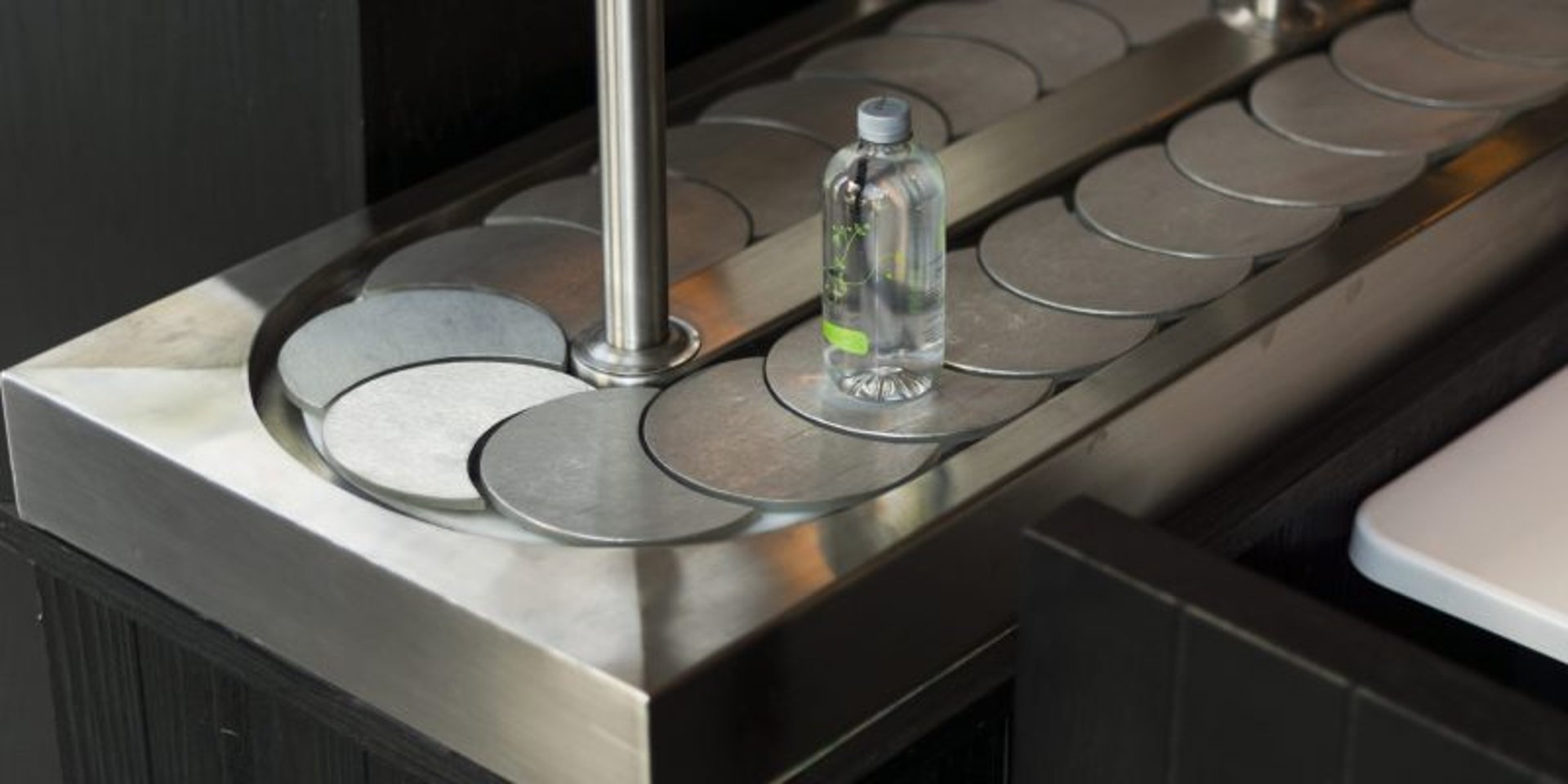 black and white bed linen