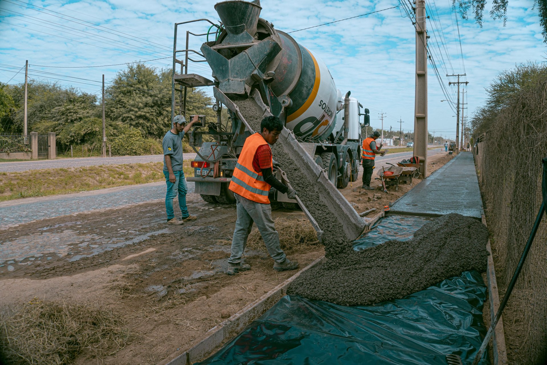 black and brown leather padded tub sofa