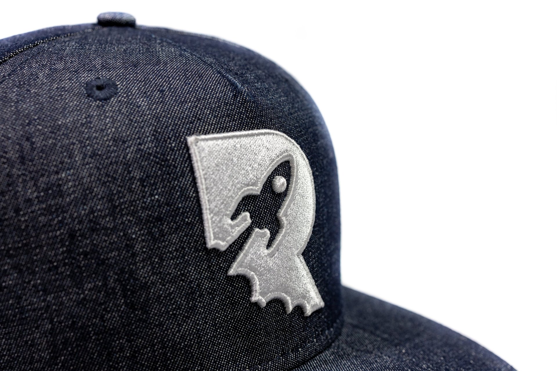 gray computer monitor