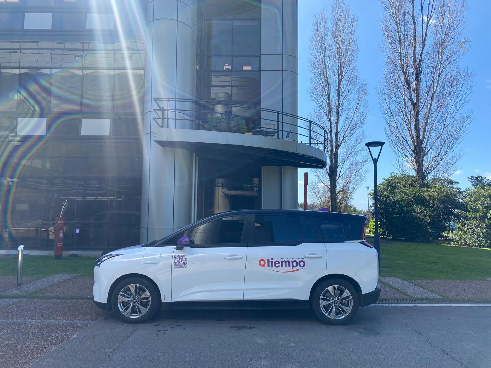 Nuestra flota de vehículos para el traslado de personas, cadetería y envíos - Atiempo Group