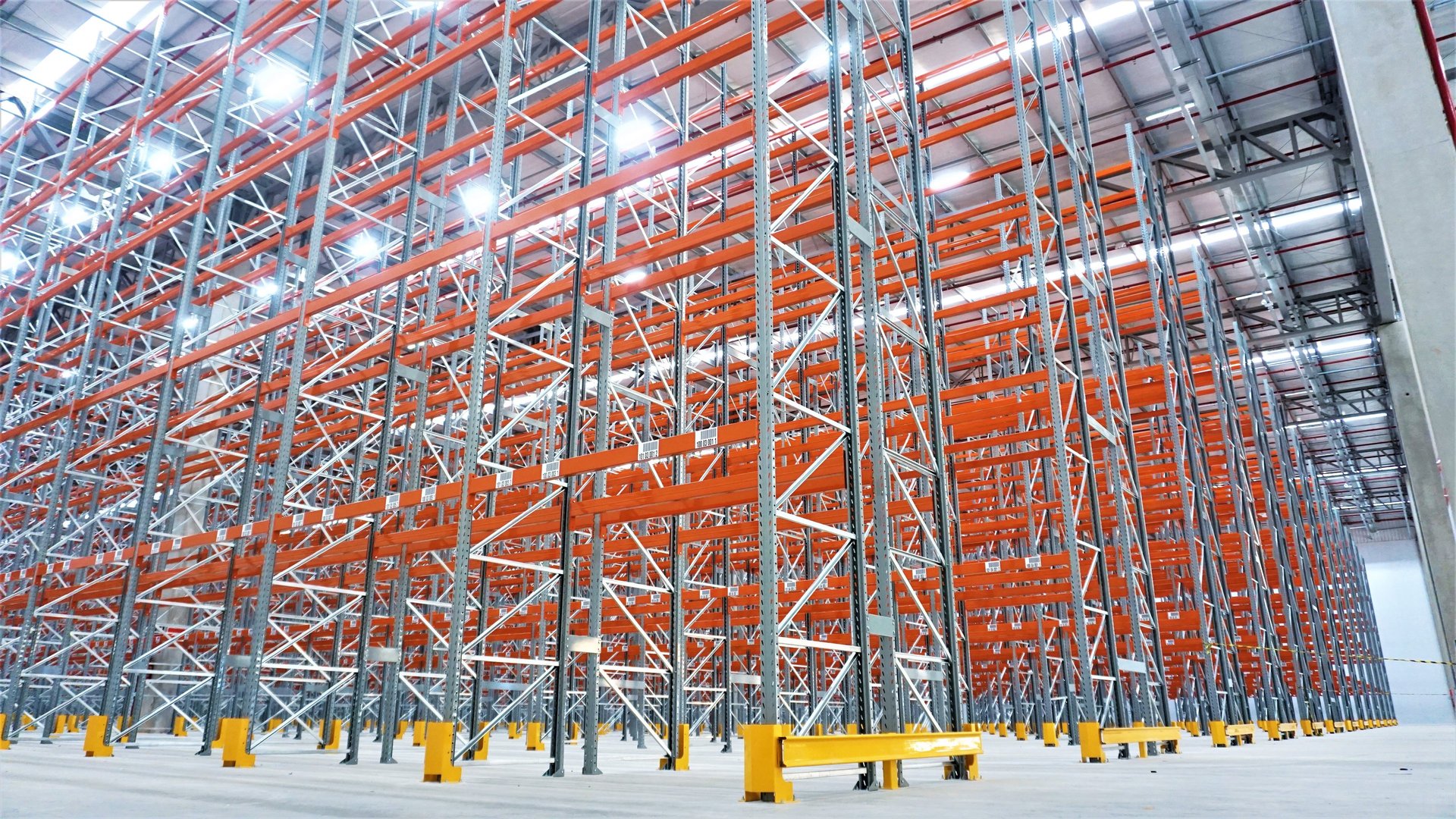 black and brown leather padded tub sofa