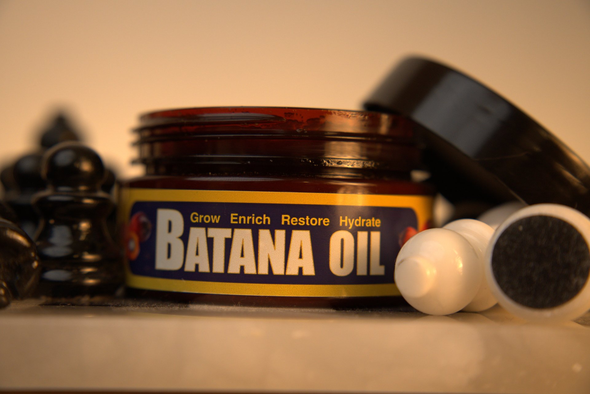 an abstract photo of a curved building with a blue sky in the background