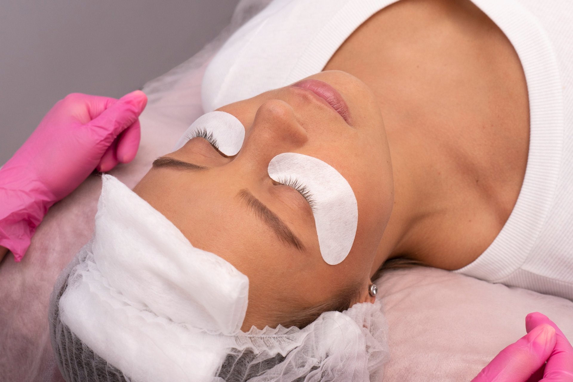 black and white bed linen