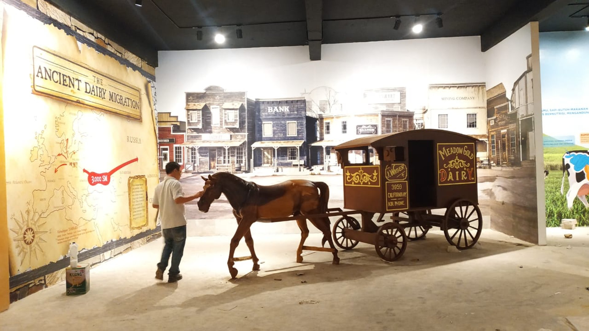 an abstract photo of a curved building with a blue sky in the background