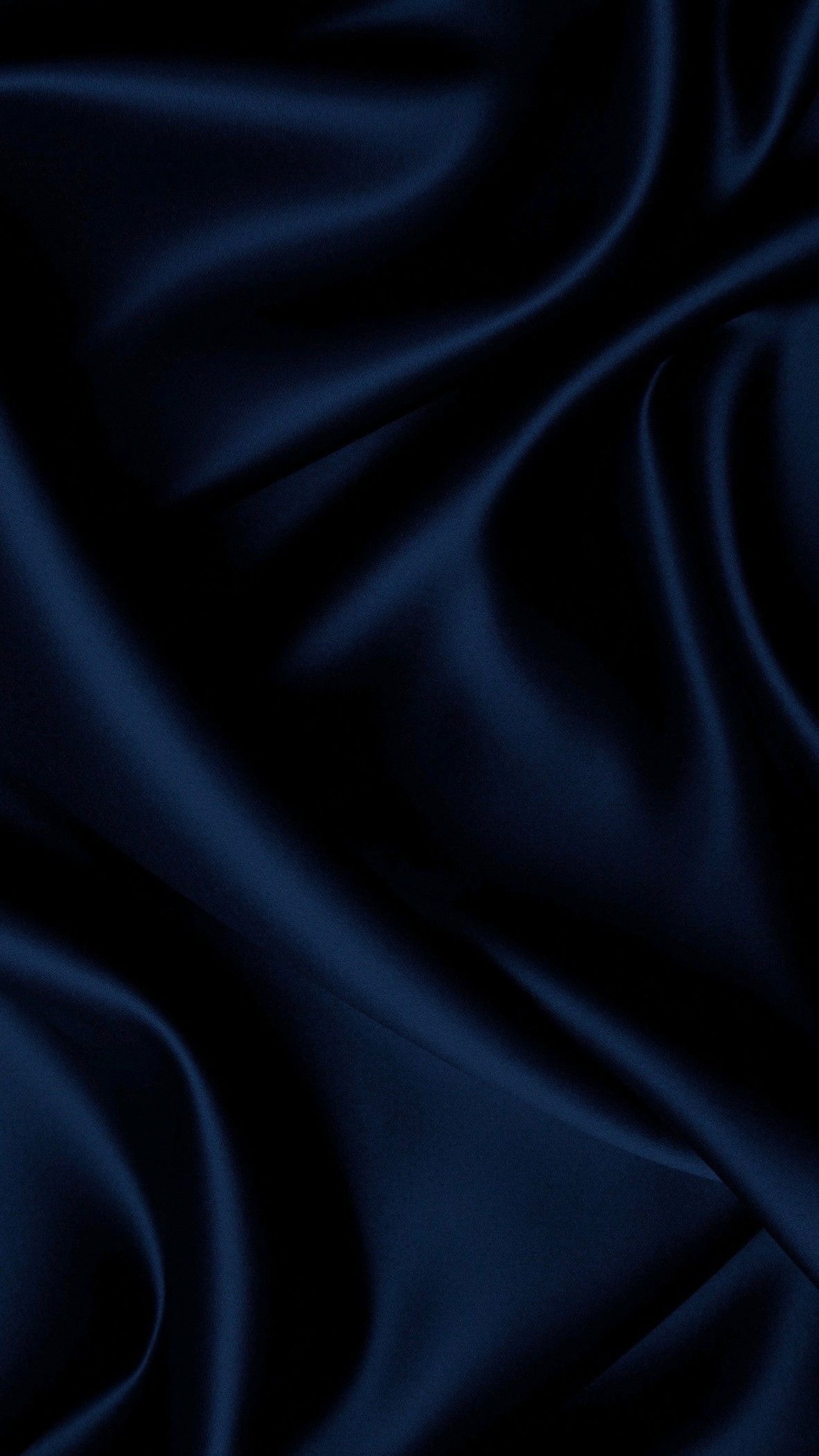 gray computer monitor