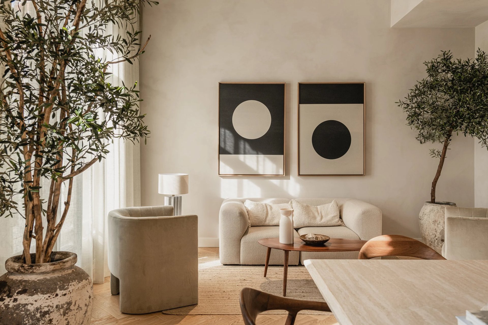 black and white bed linen