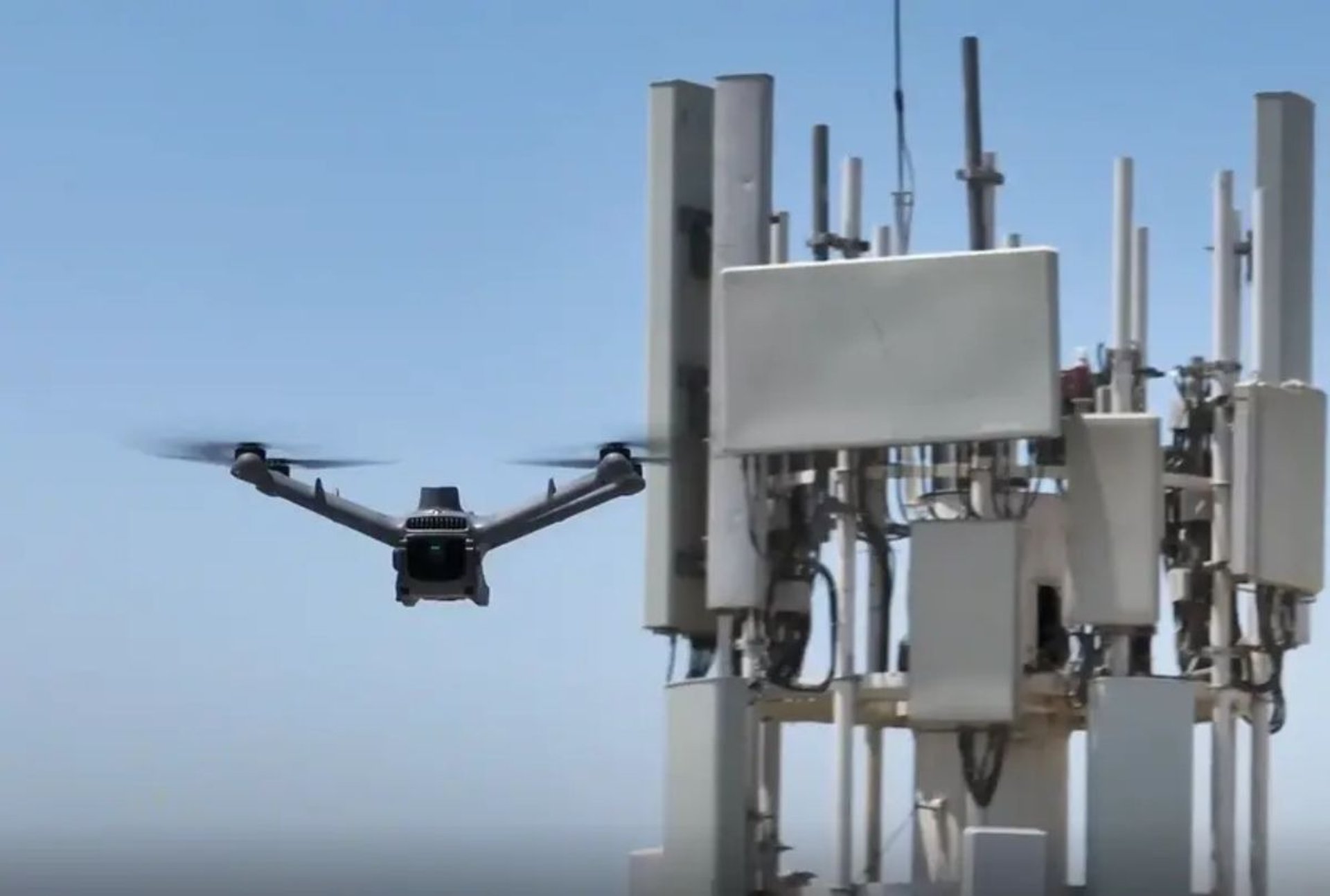 black and white computer keyboard